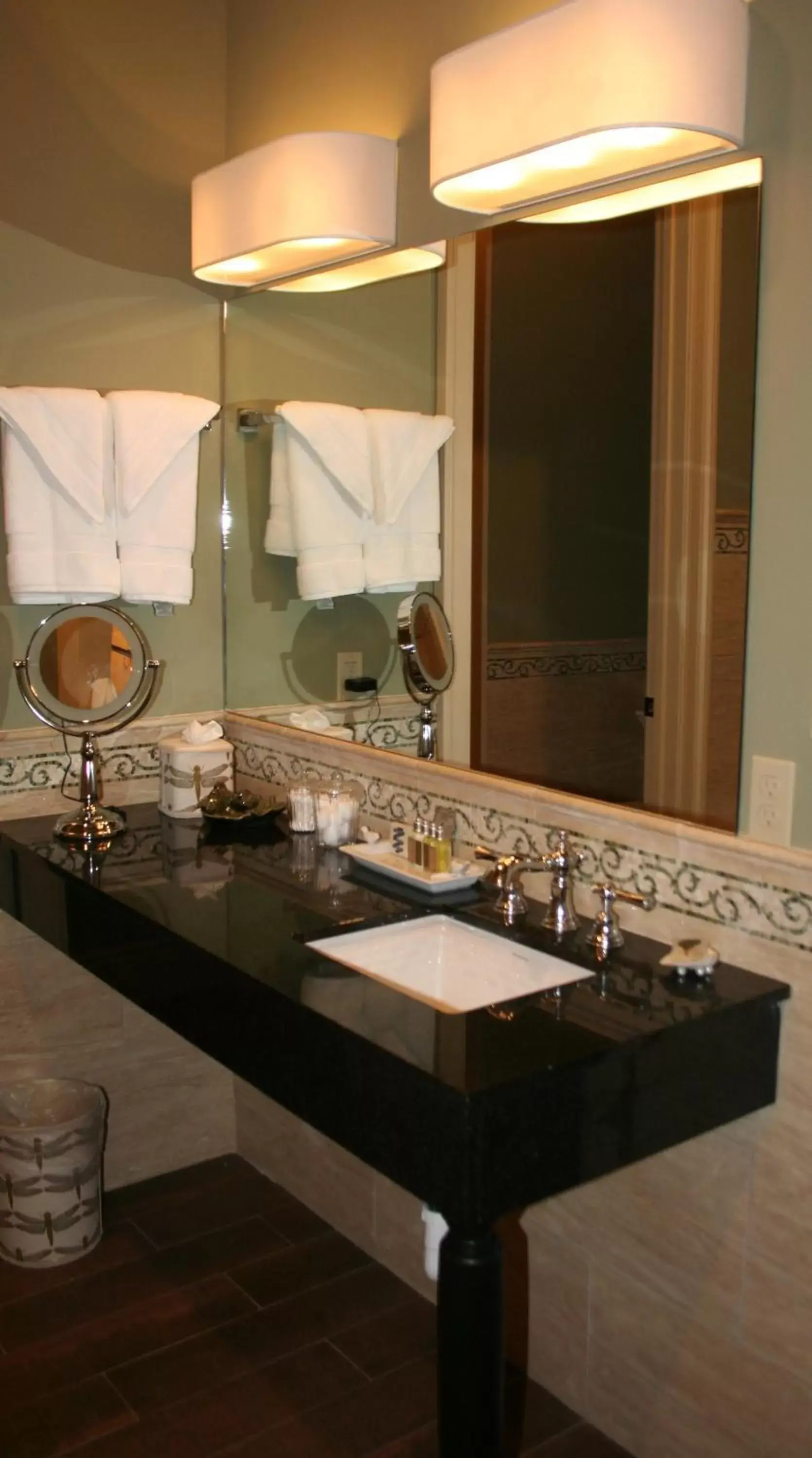 Bathroom in The Inn at Houmas House Estate Bathroom in The Inn at Houmas House Estate