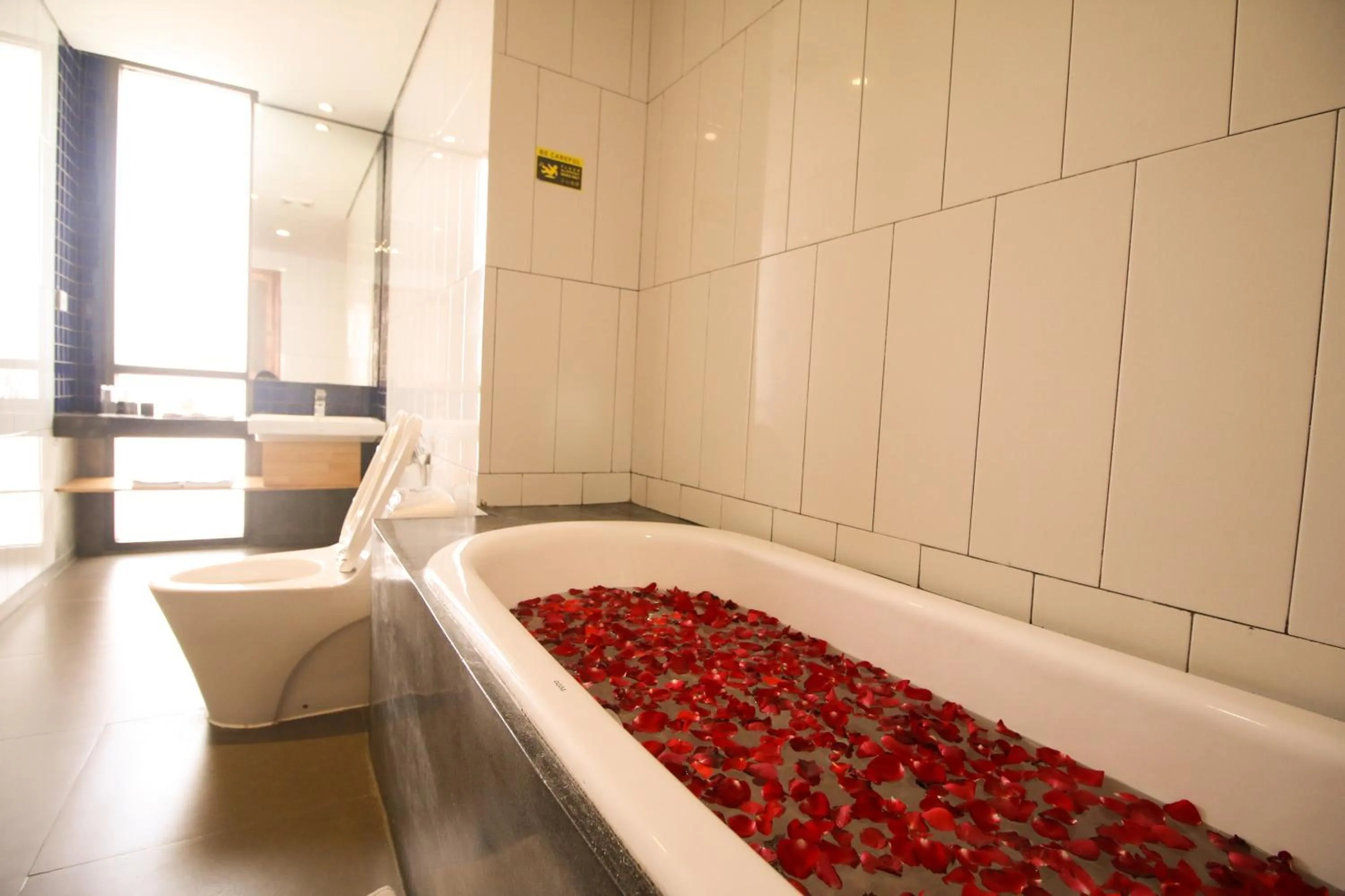 Bath in Liberta Hotel Jimbaran