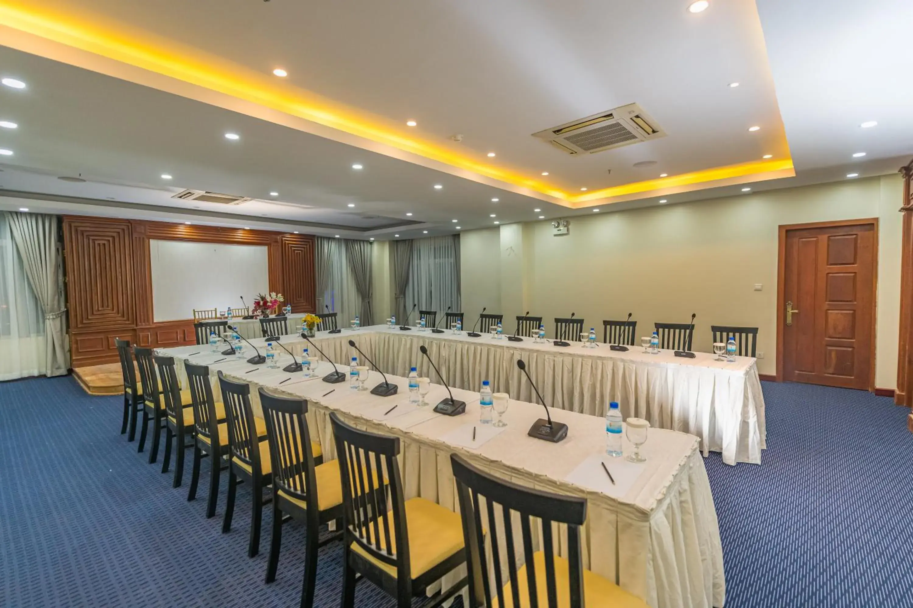 Meeting/conference room in Kampong Thom Royal Hotel