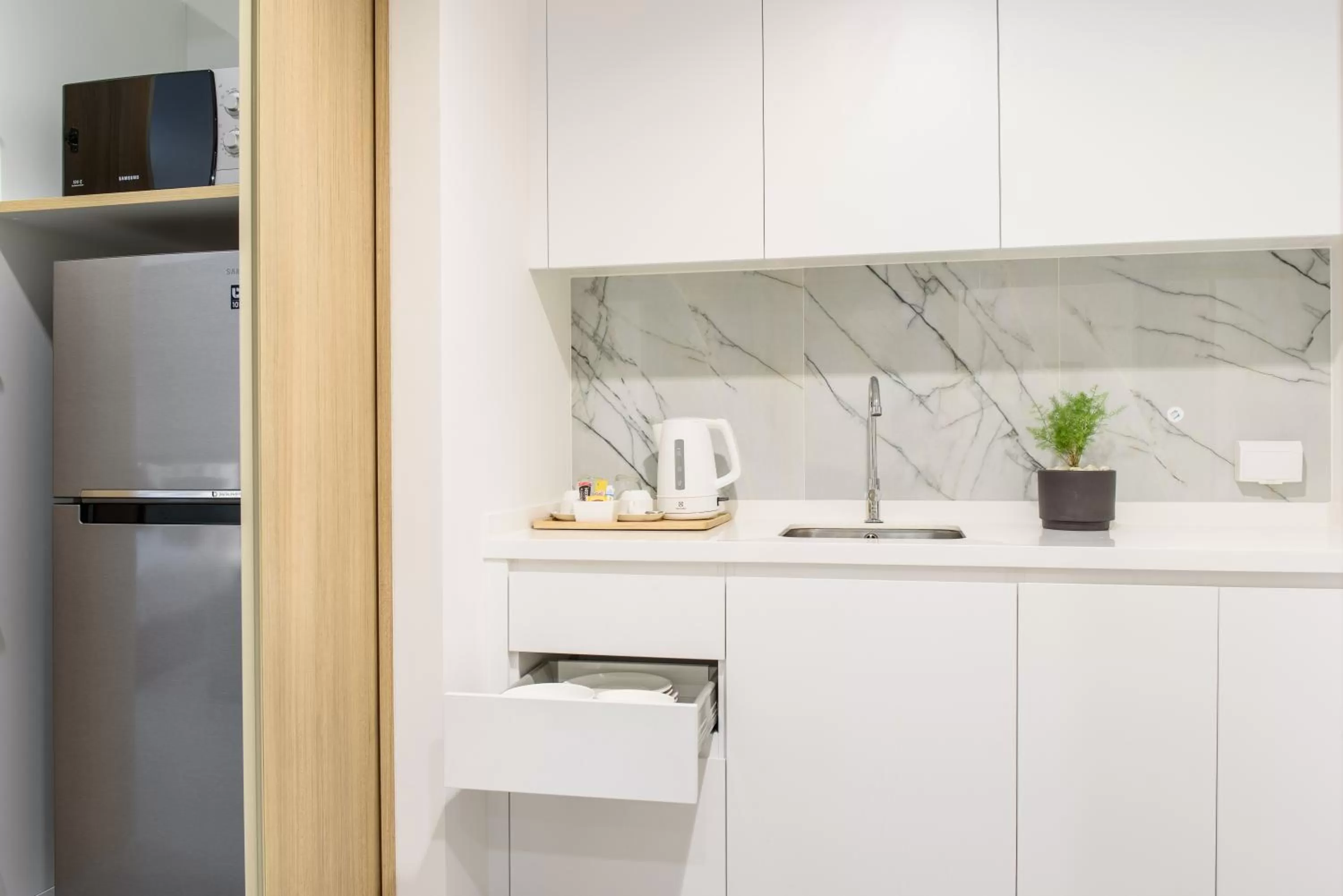 Kitchen or kitchenette in Alix Bangkok Hotel