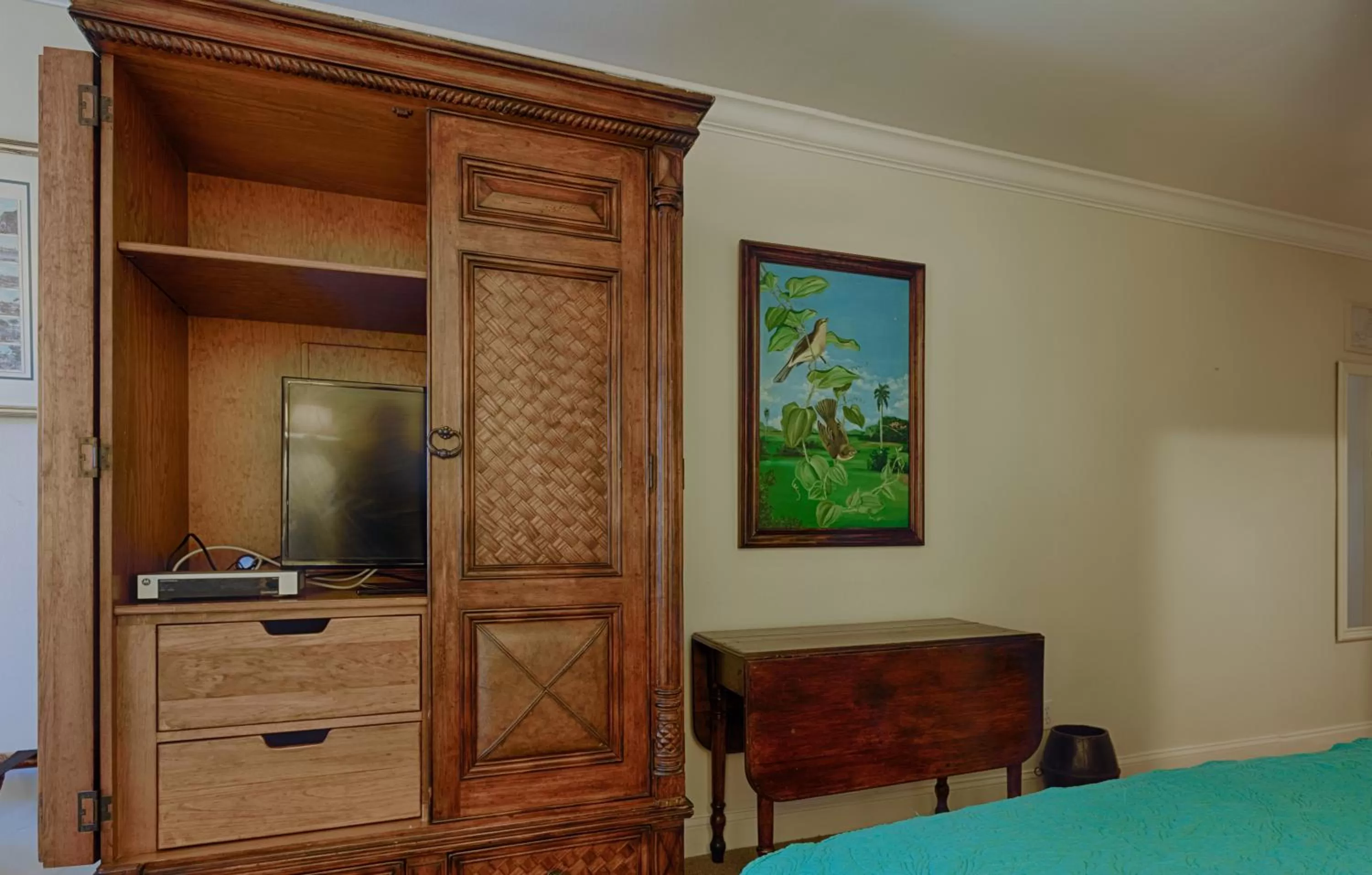 Bedroom, Bed in The Caribbean Court Boutique Hotel