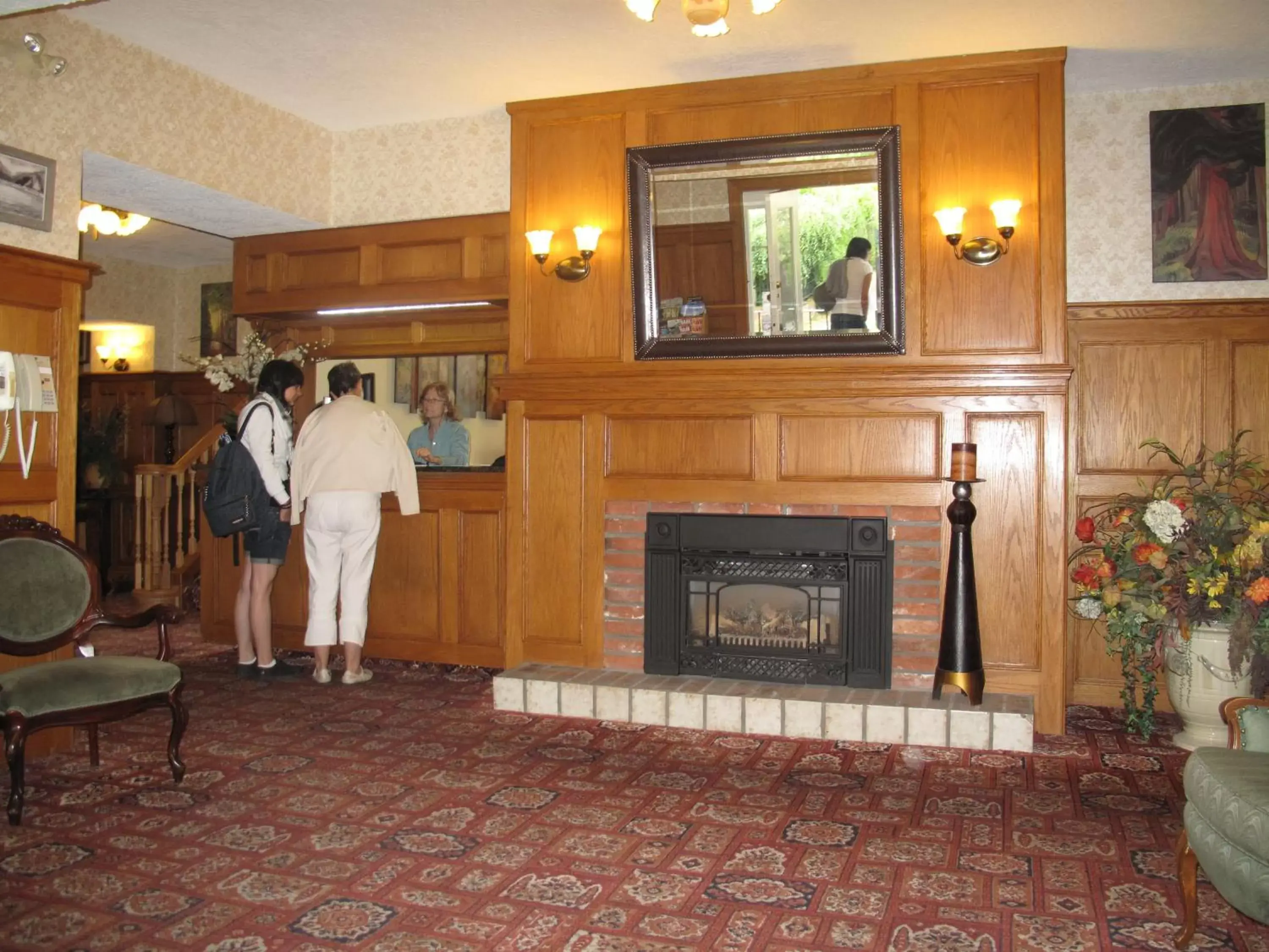 Lobby or reception in James Bay Inn Hotel, Suites & Cottage