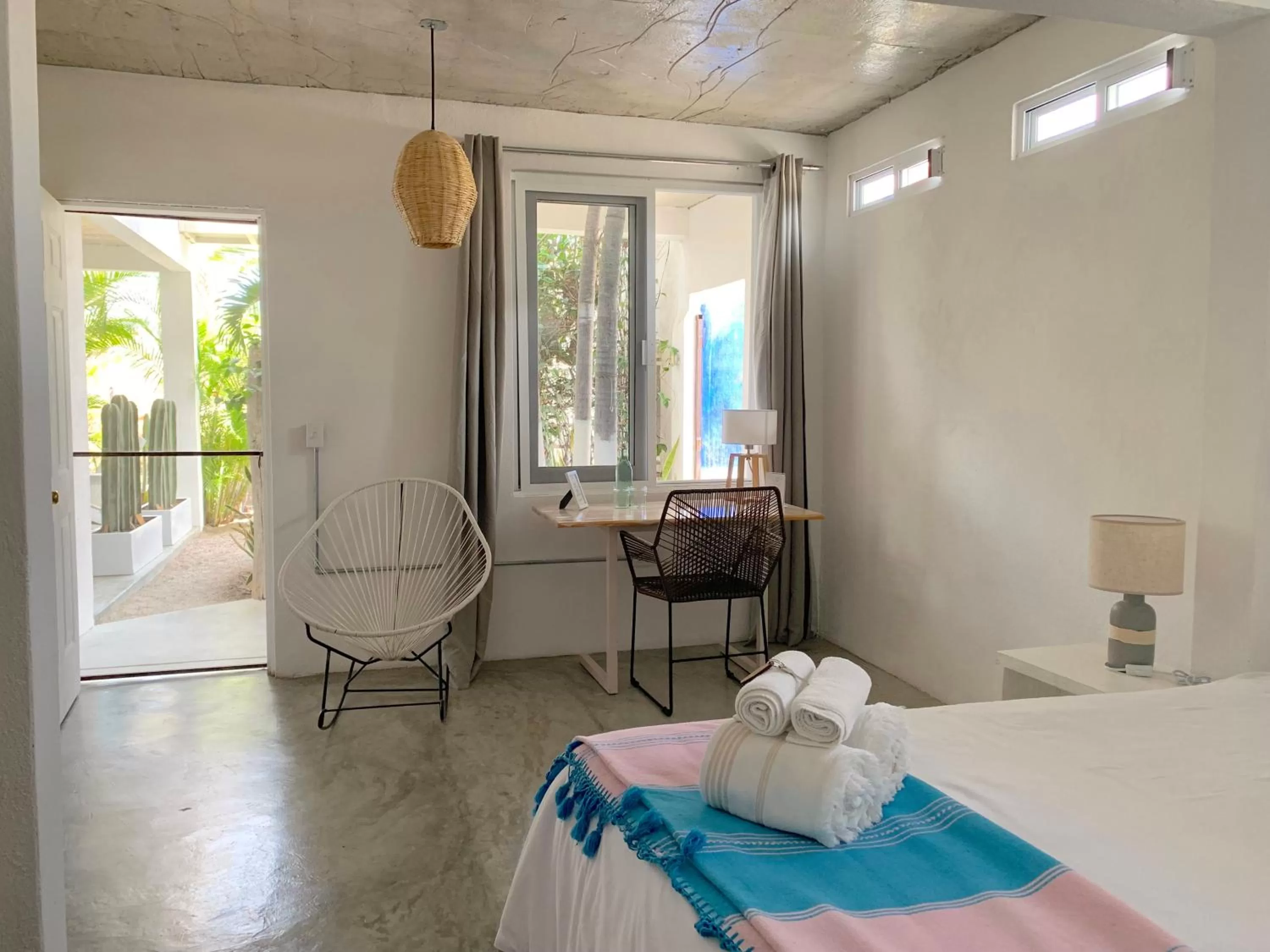 Photo of the whole room in Perro Surfero Hotel