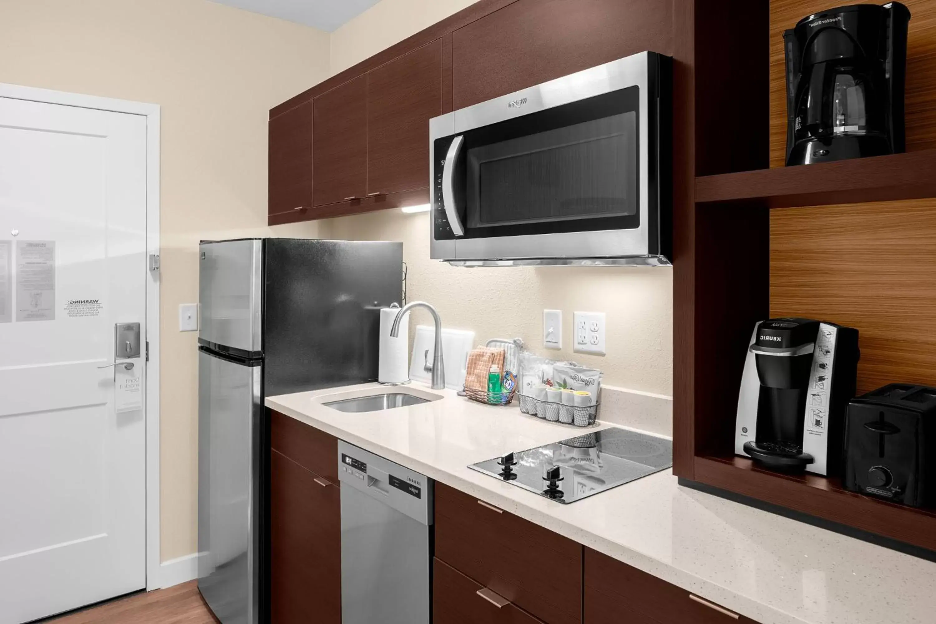 Kitchen or kitchenette, Kitchen/Kitchenette in TownePlace Suites Cincinnati Fairfield