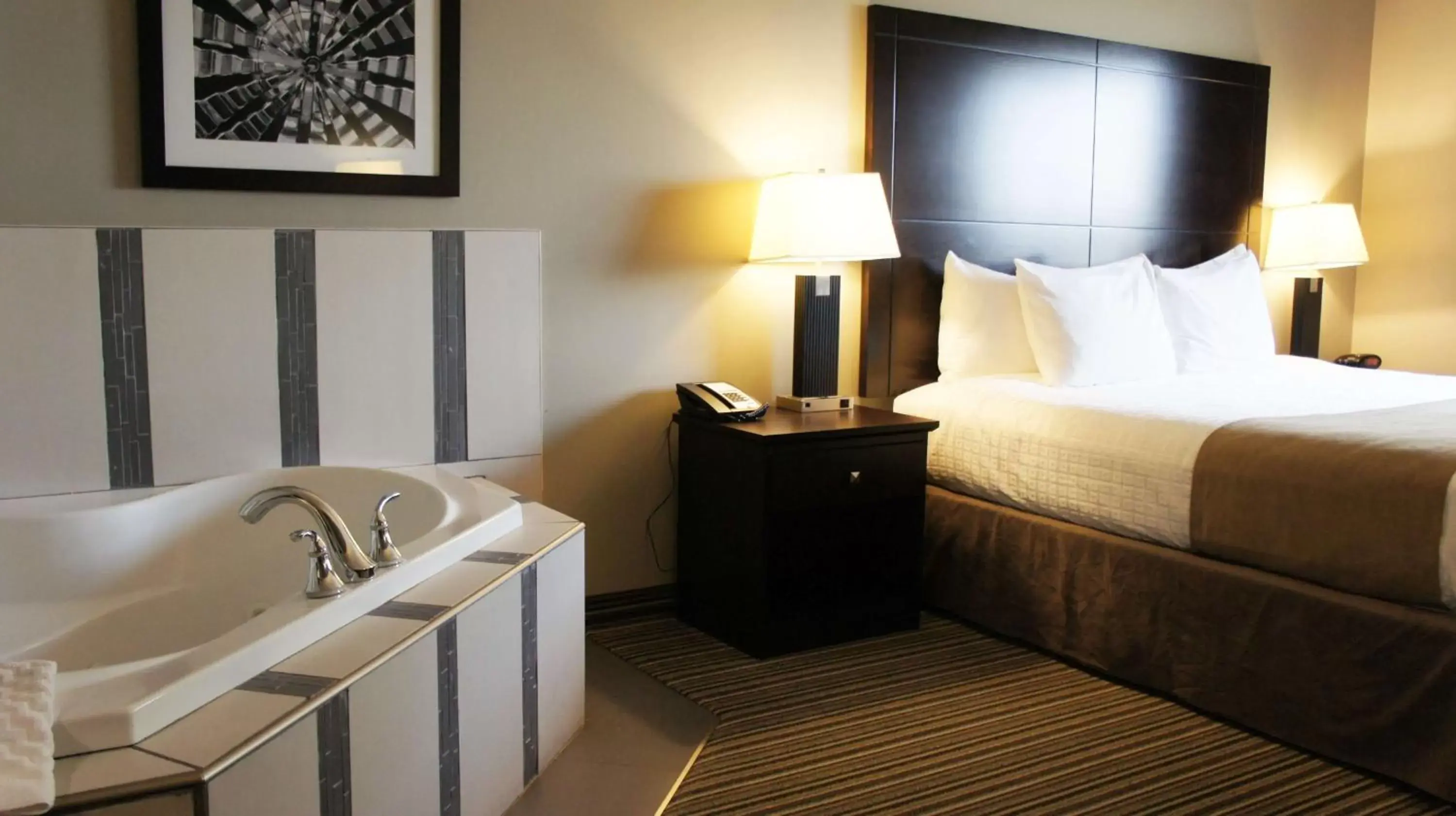 Bedroom, Bathroom in Best Western PLUS Fort Saskatchewan Inn & Suites