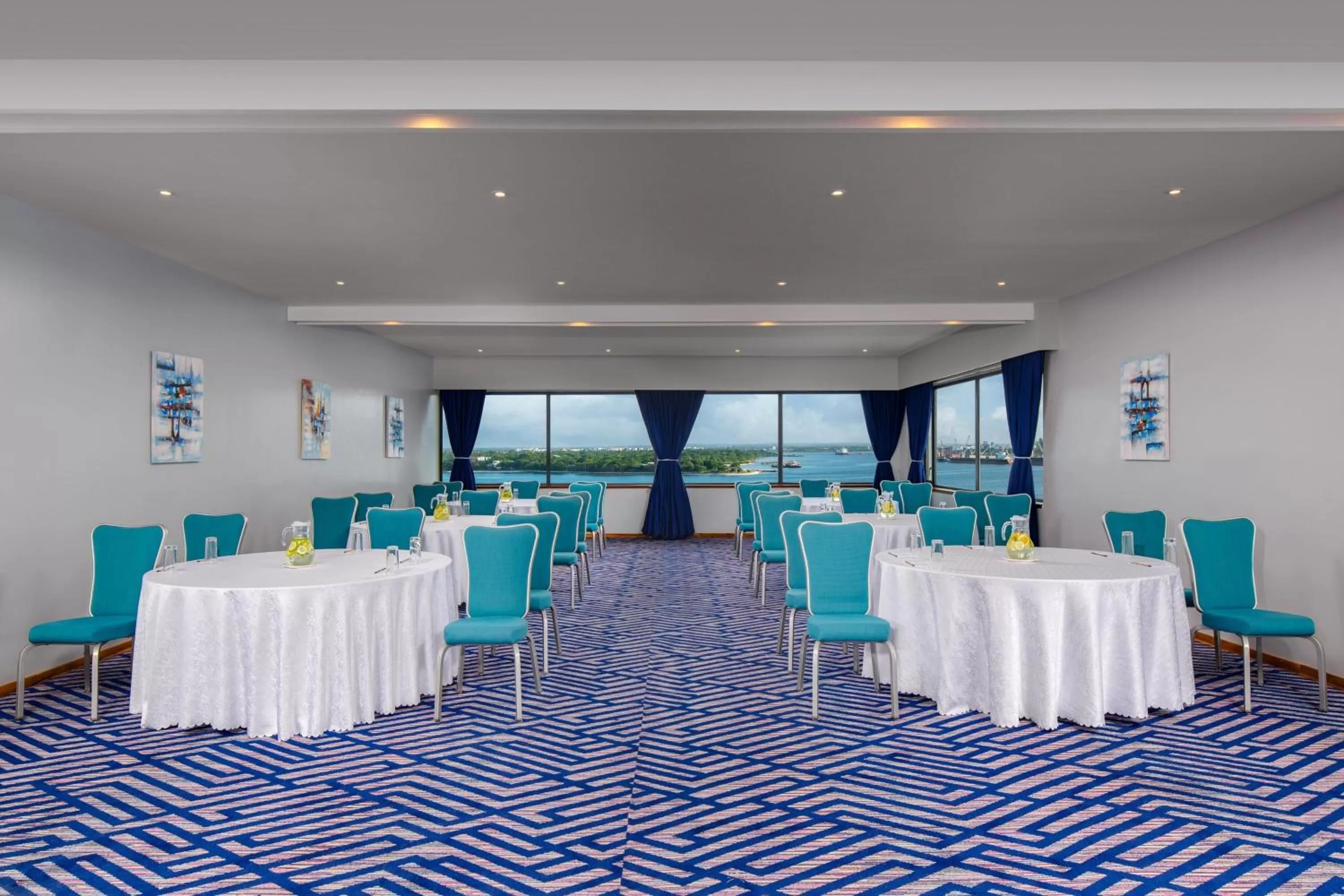 Meeting/conference room in Four Points by Sheraton Dar es Salaam New Africa