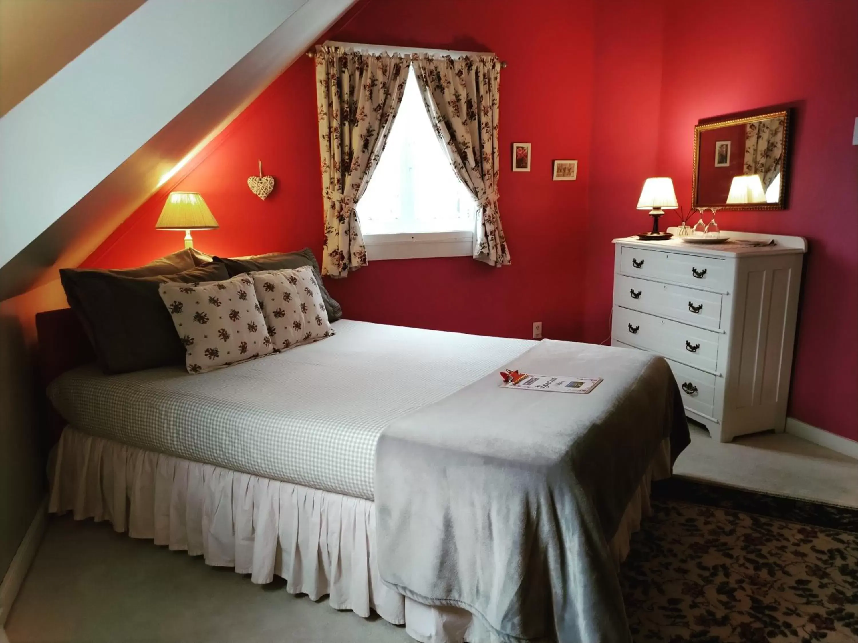 Bed in Auberge La Châtelaine