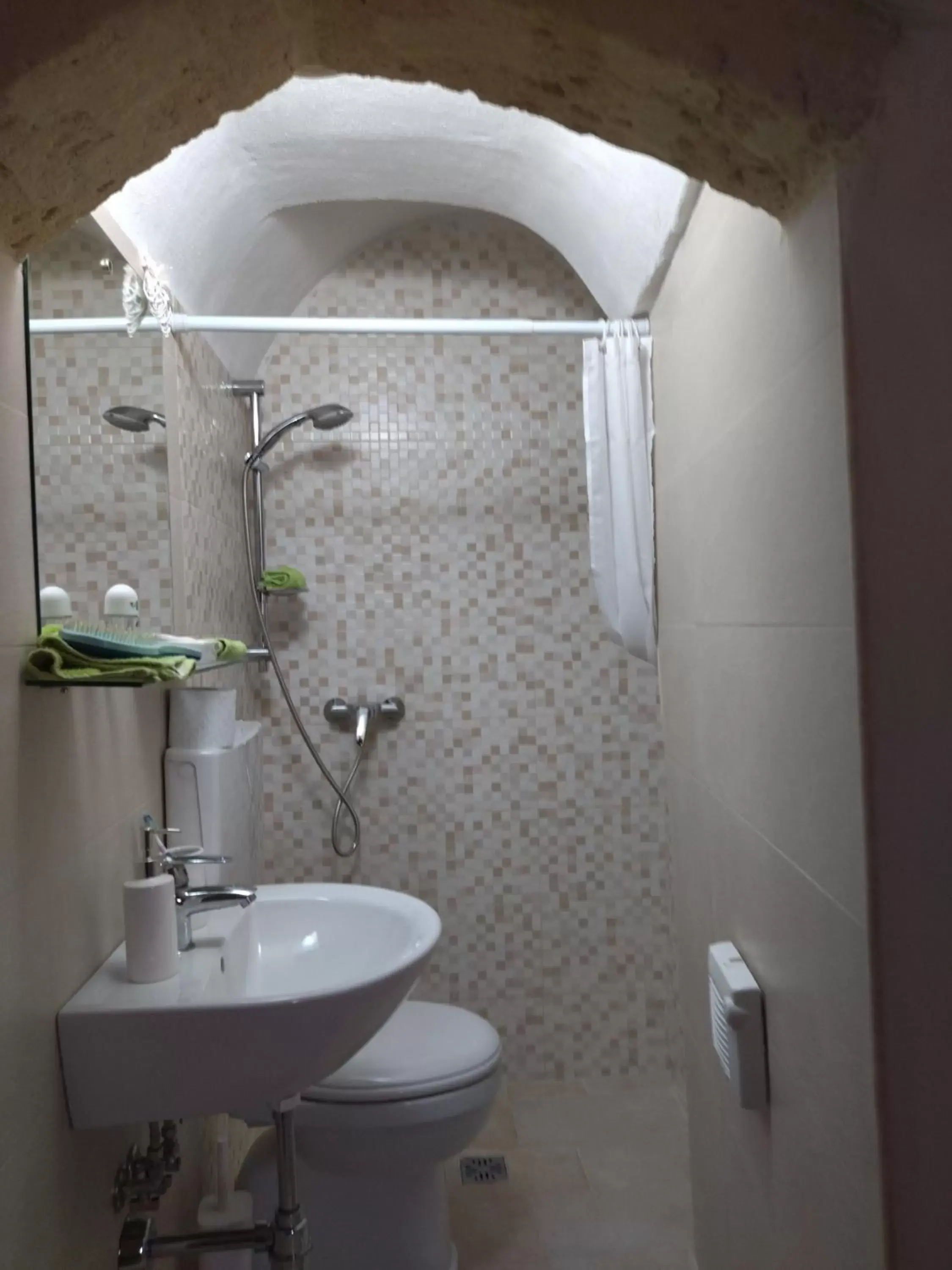 Shower, Bathroom in TRULLO CARMEN