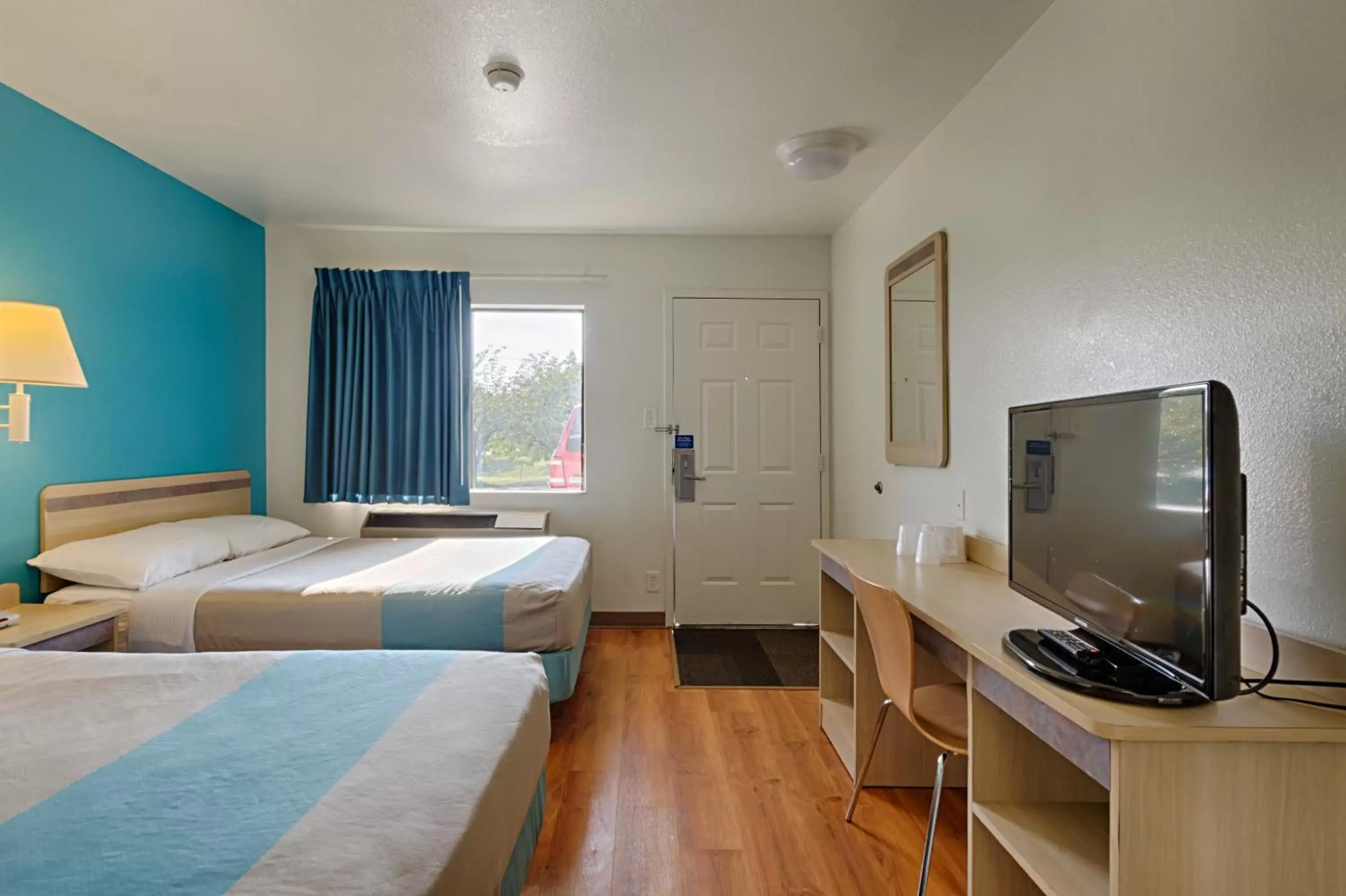 TV and multimedia, TV/Entertainment Center in Motel 6-Laurel, DC - Washington Northeast