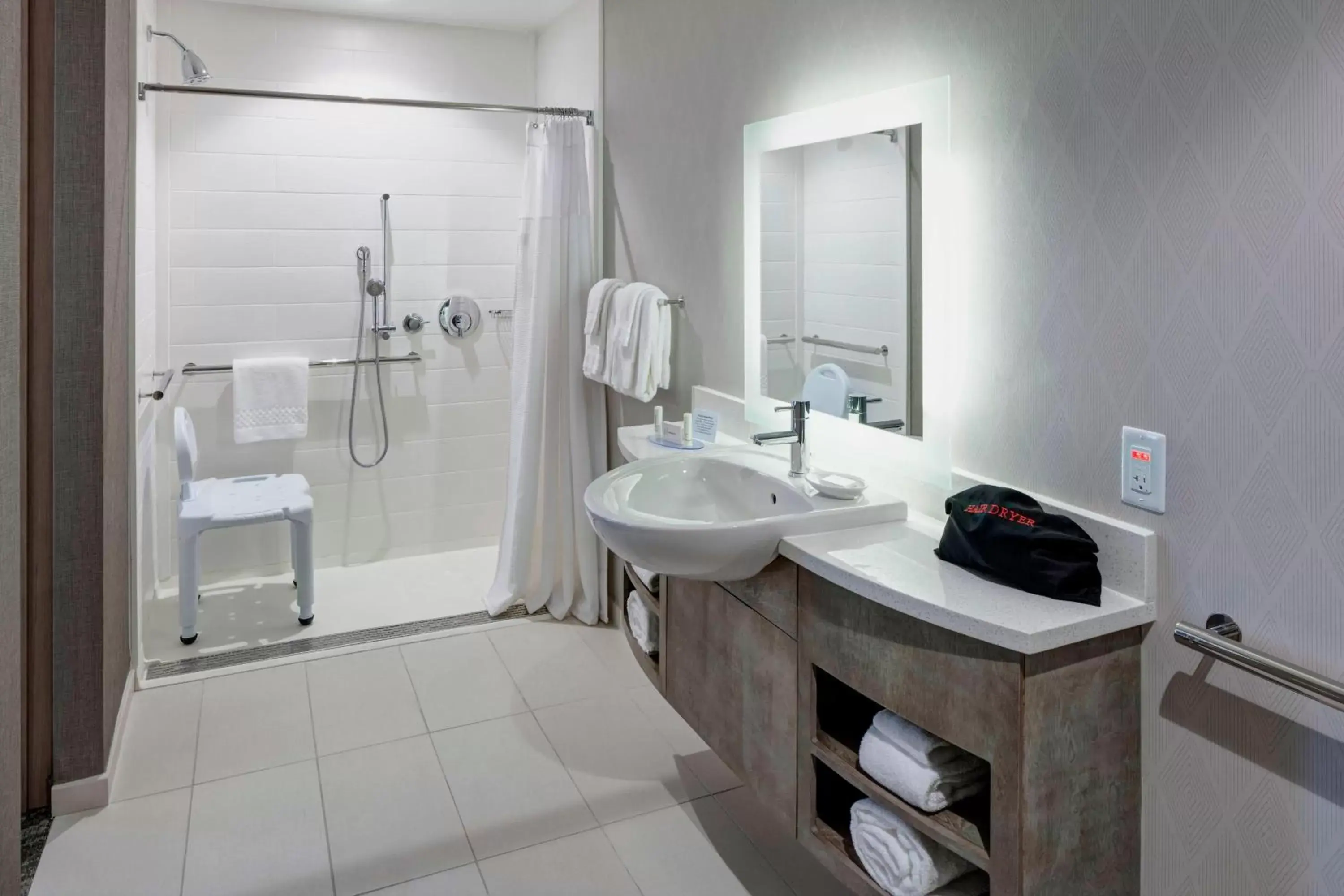Bathroom in SpringHill Suites by Marriott Clearwater Beach