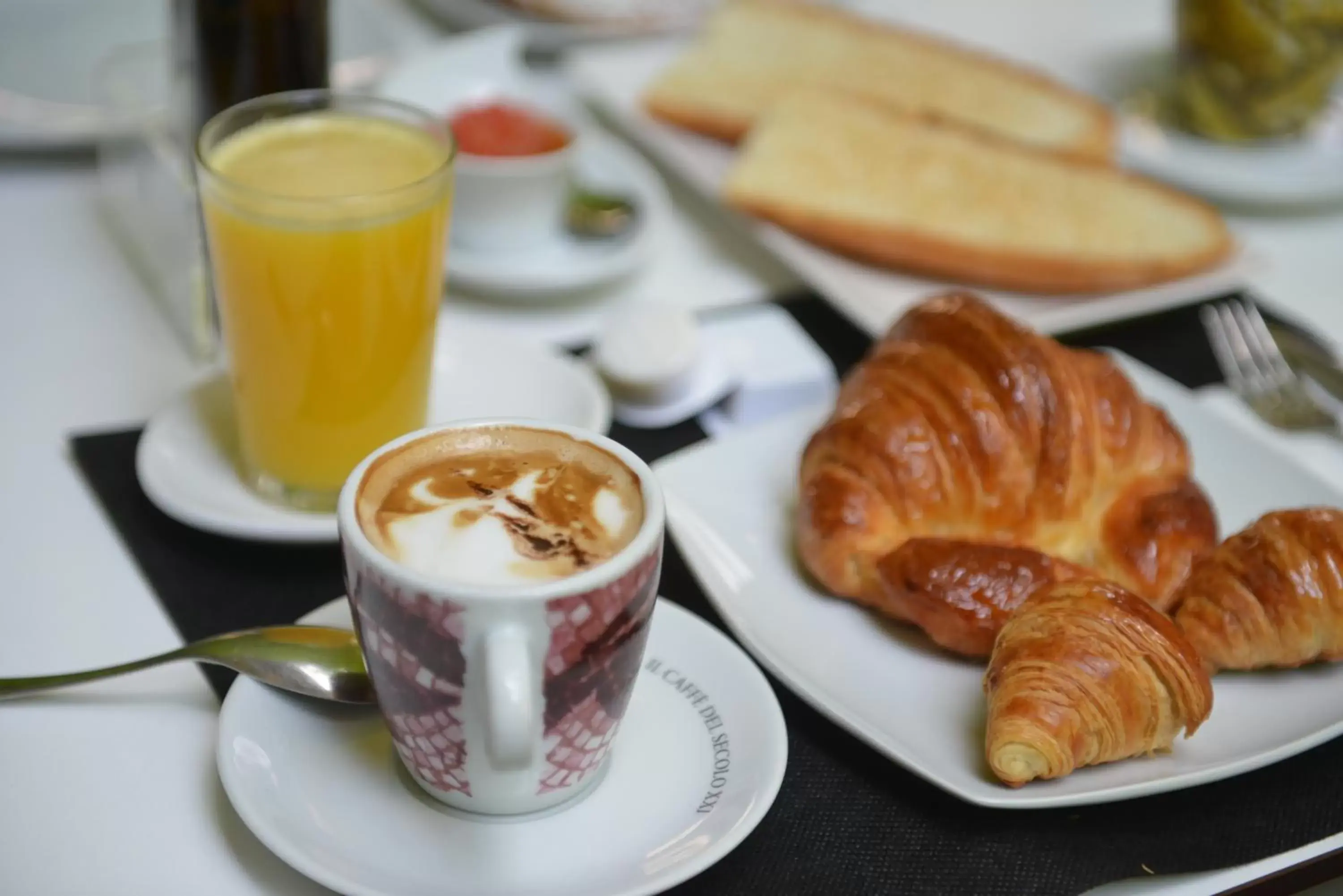 Food and drinks, Breakfast in MD Modern Hotel - Jardines