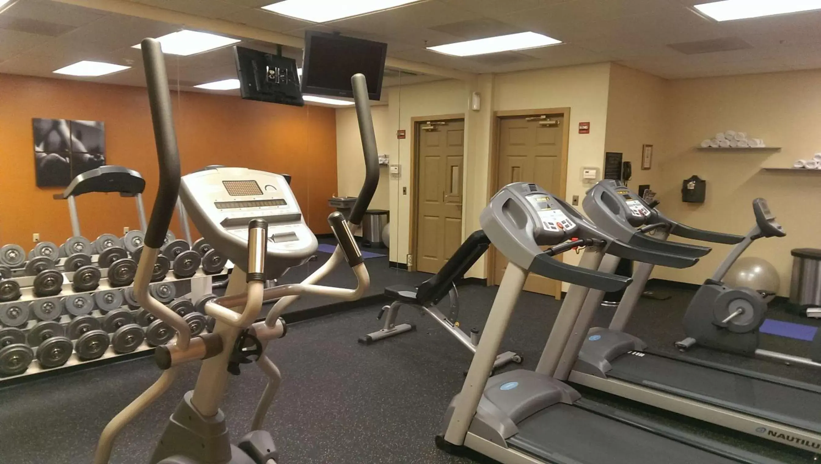 Activities, Fitness Center/Facilities in Country Inn & Suites by Radisson, Mesa, AZ