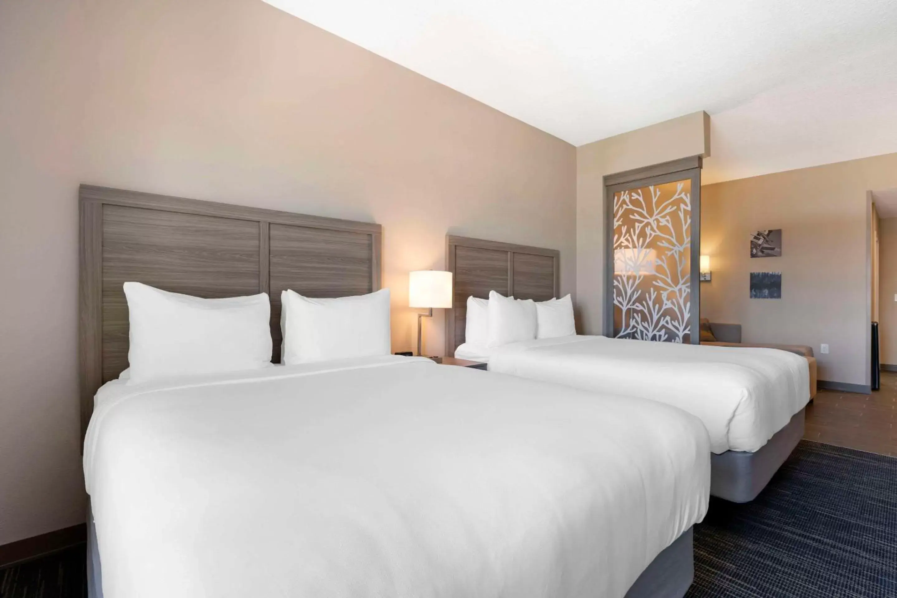 Bedroom, Bed in Comfort Suites Orlando Lake Buena Vista