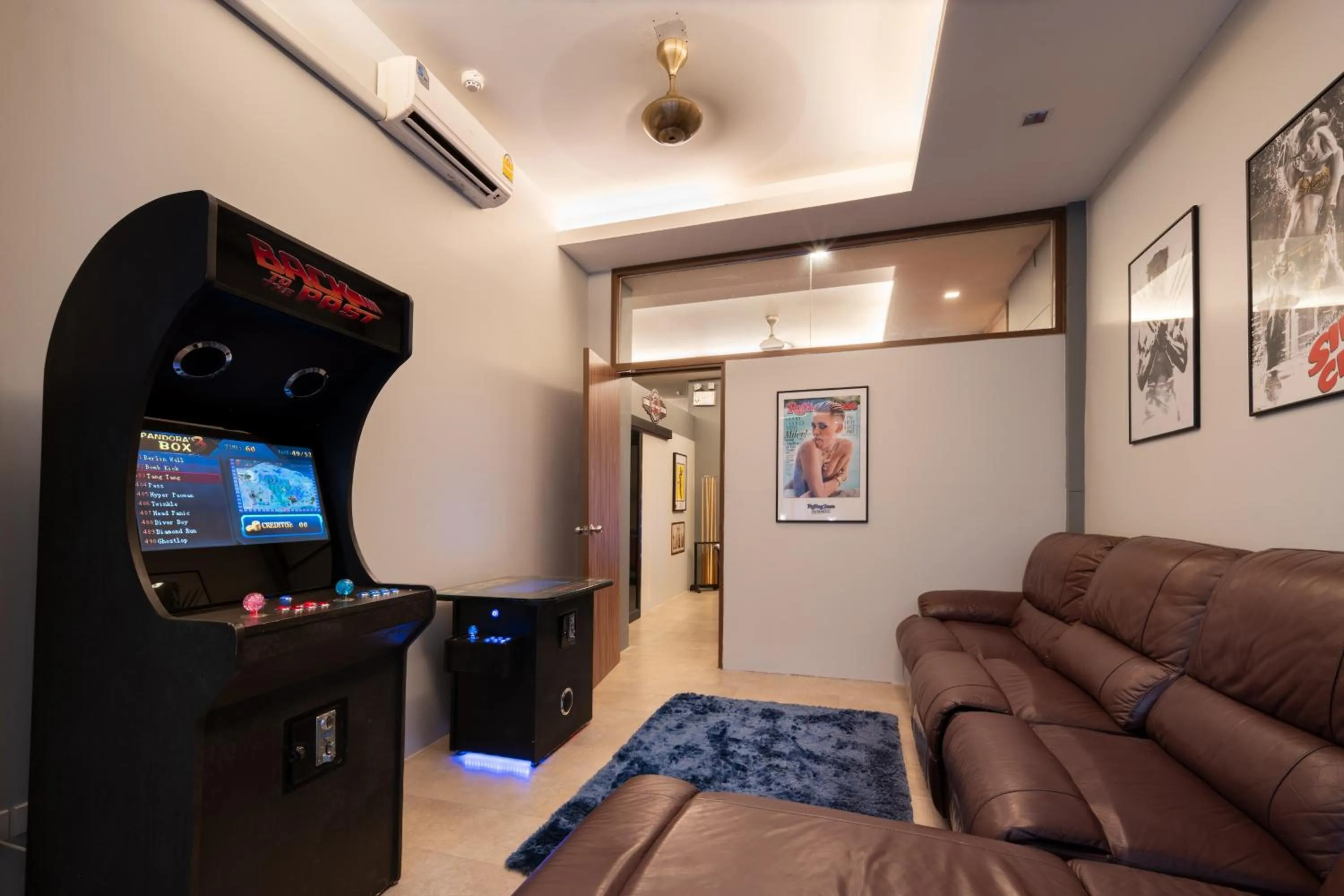 Game Room in iCheck inn Gems Center Silom
