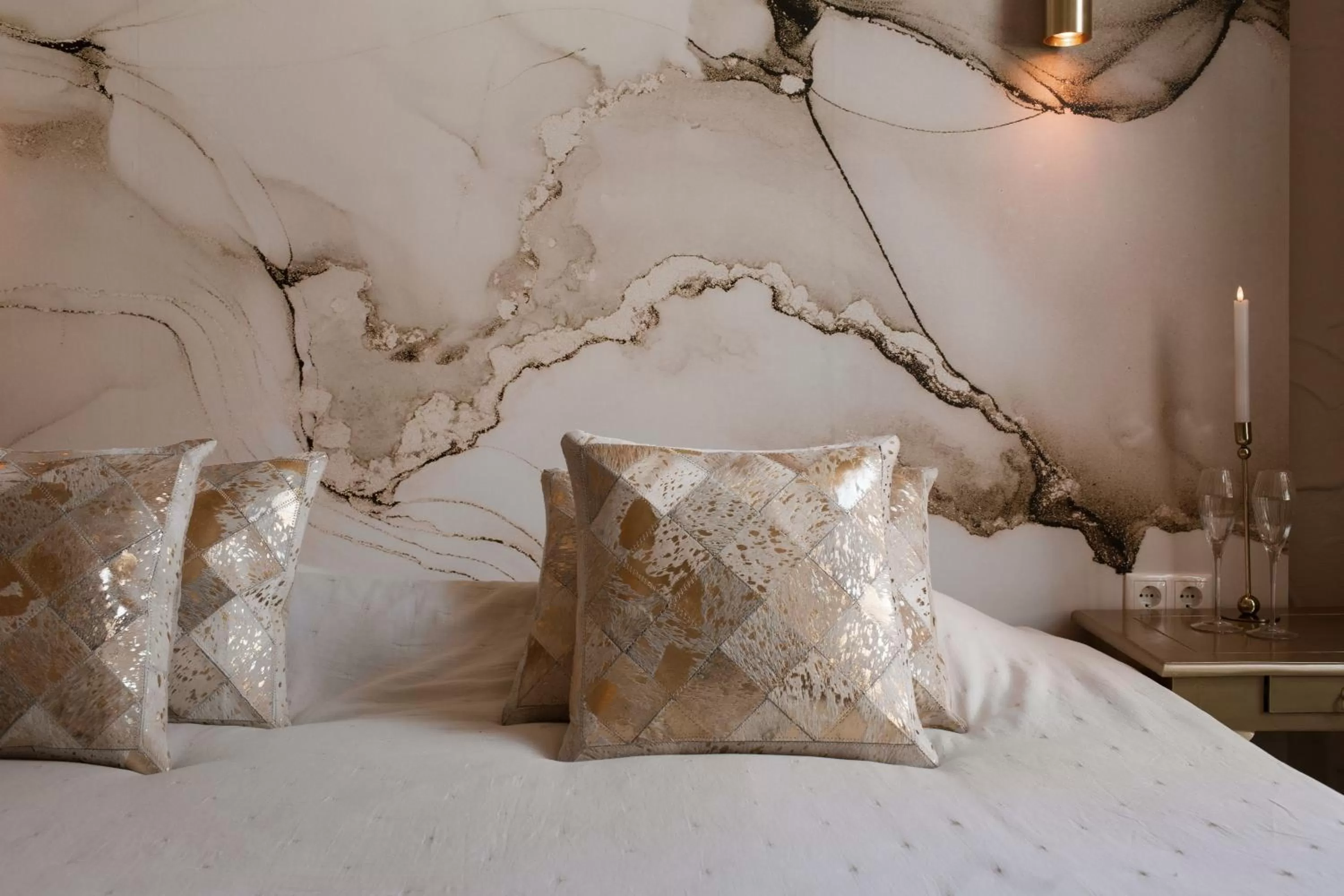 Bed in Boutique Hotel Elburg met Tapperij