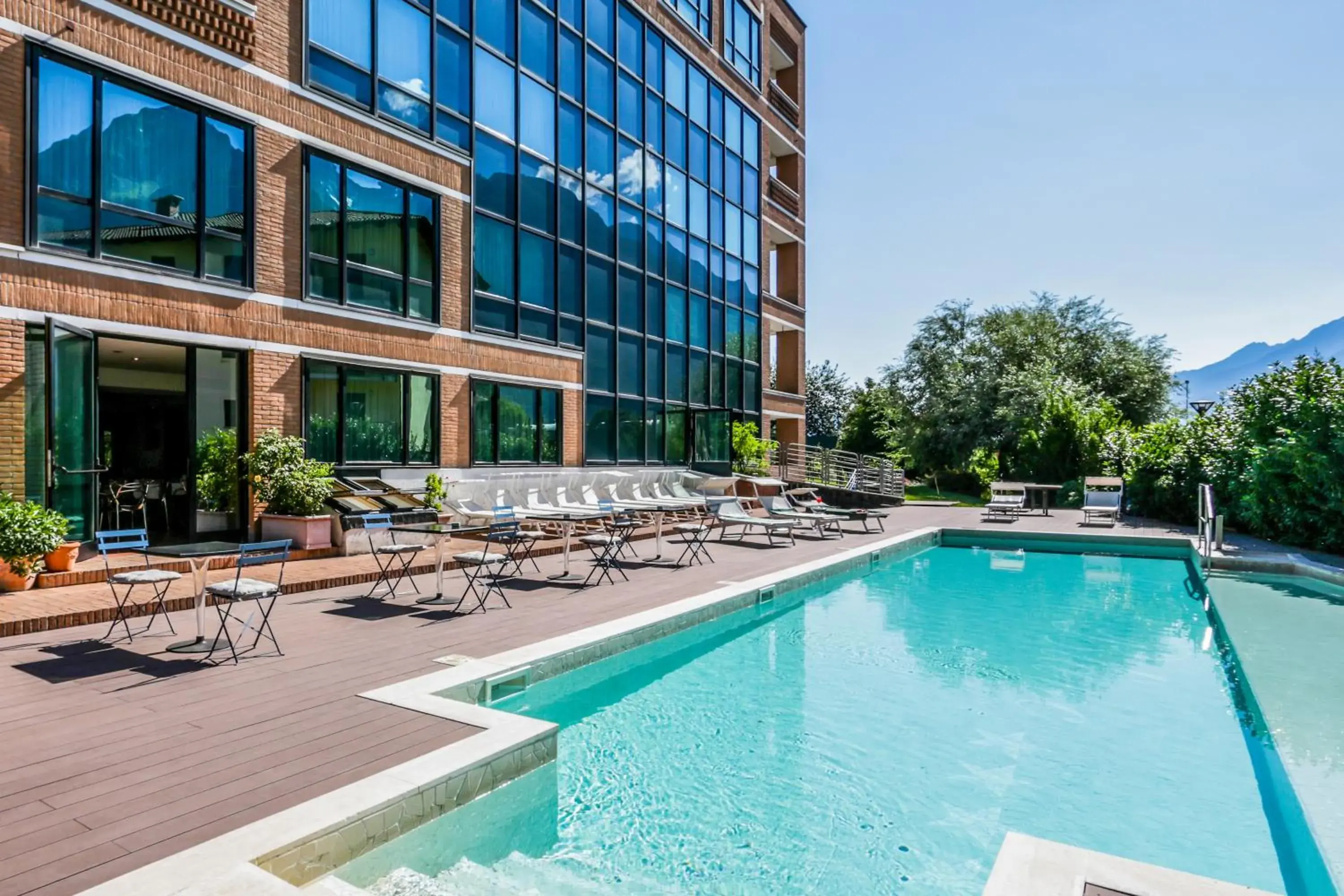 Swimming Pool in Hostellerie Du Cheval Blanc