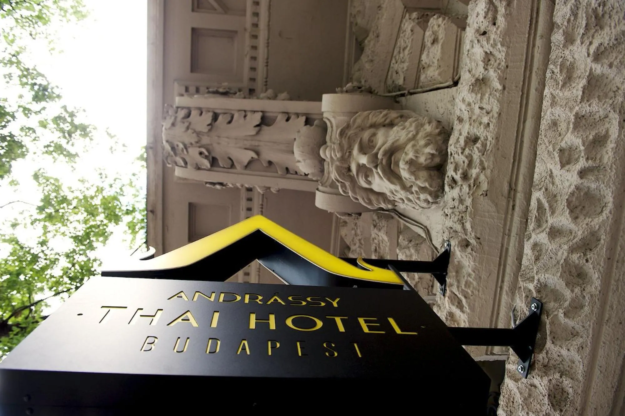 Facade/entrance in Andrassy Thai Hotel
