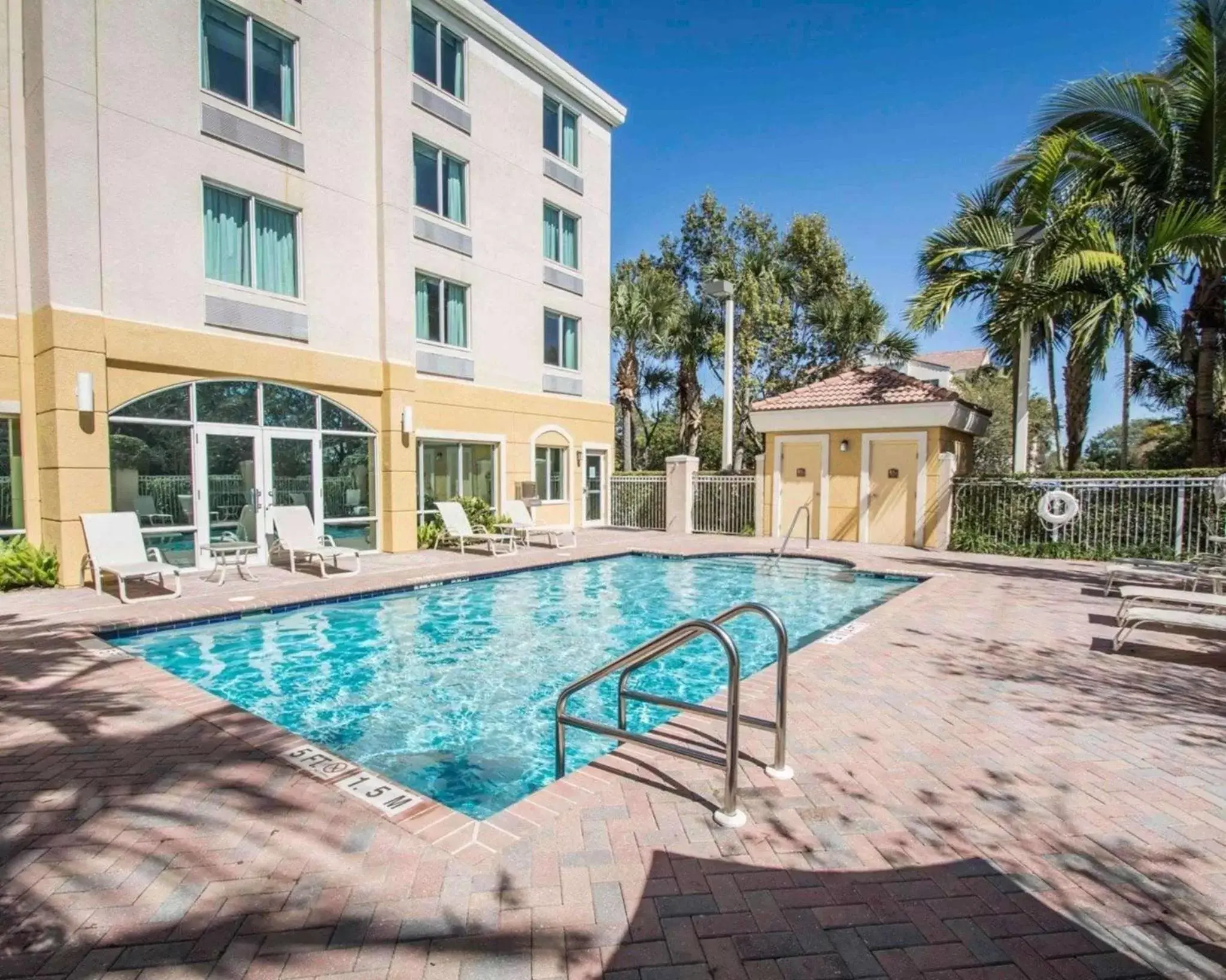 On site, Swimming Pool in Comfort Inn & Suites Jupiter I-95