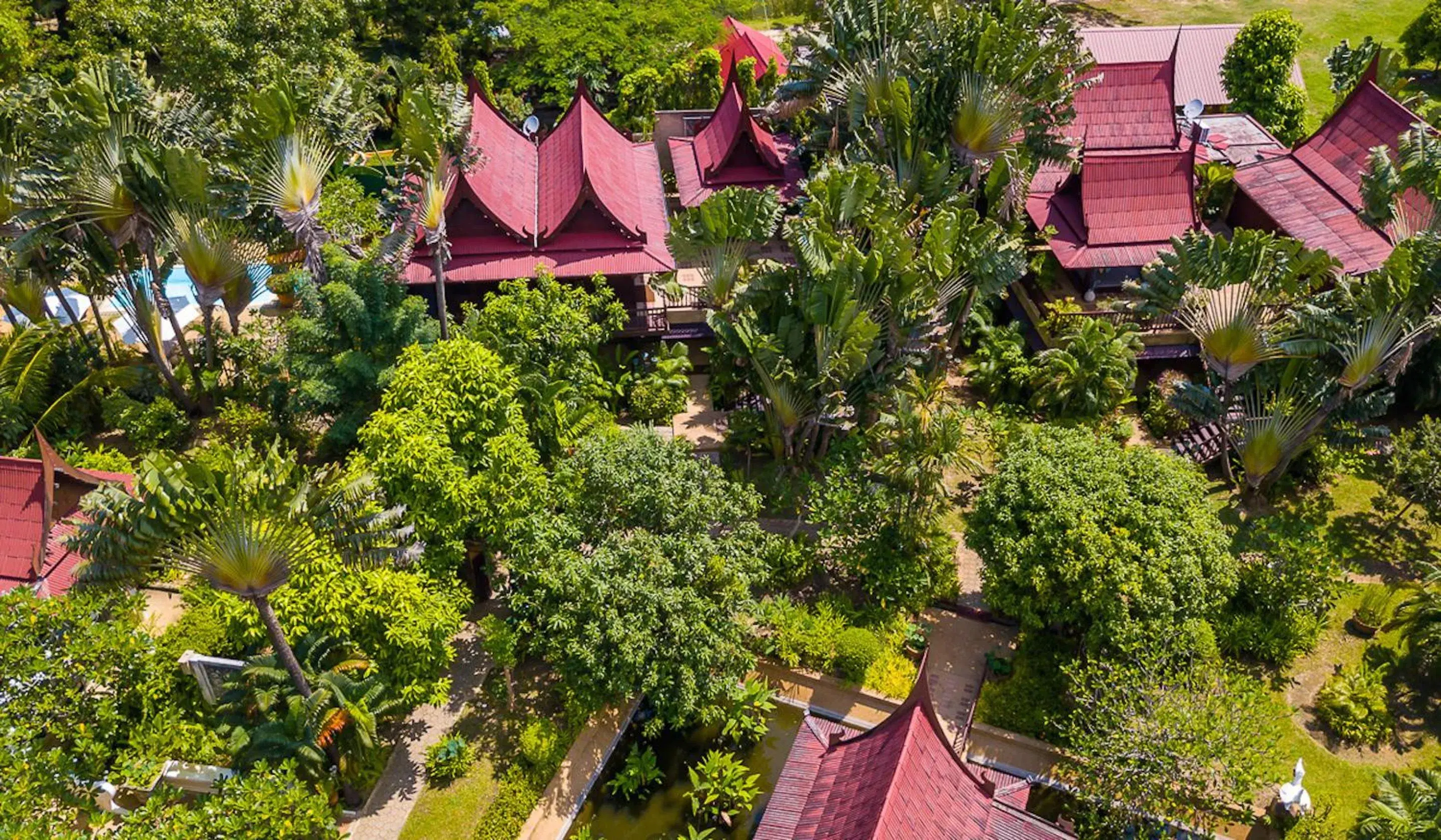 Property building in Ban Kaew Villas Property building in Ban Kaew Villas