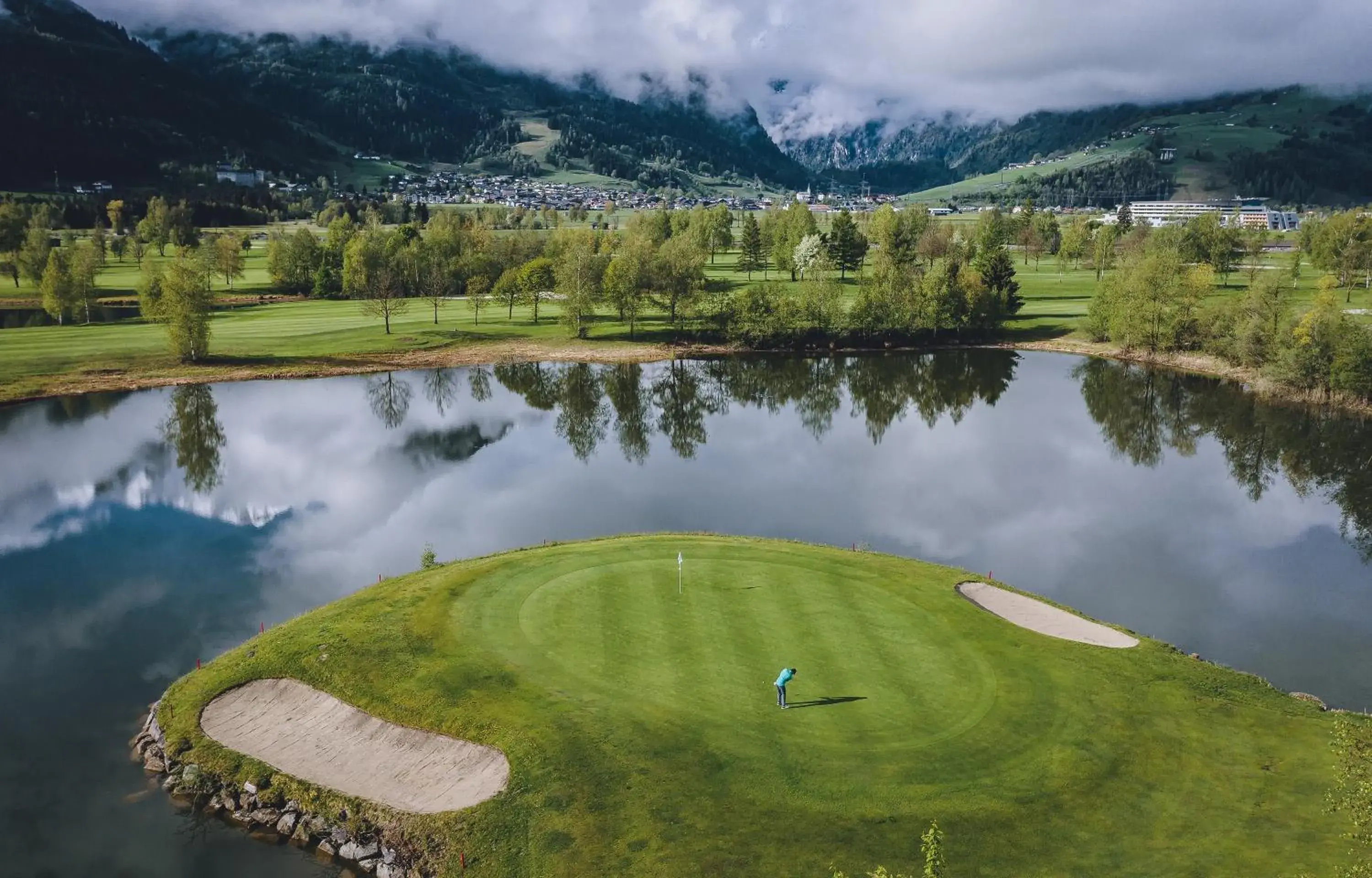 Golfcourse in Der Schütthof