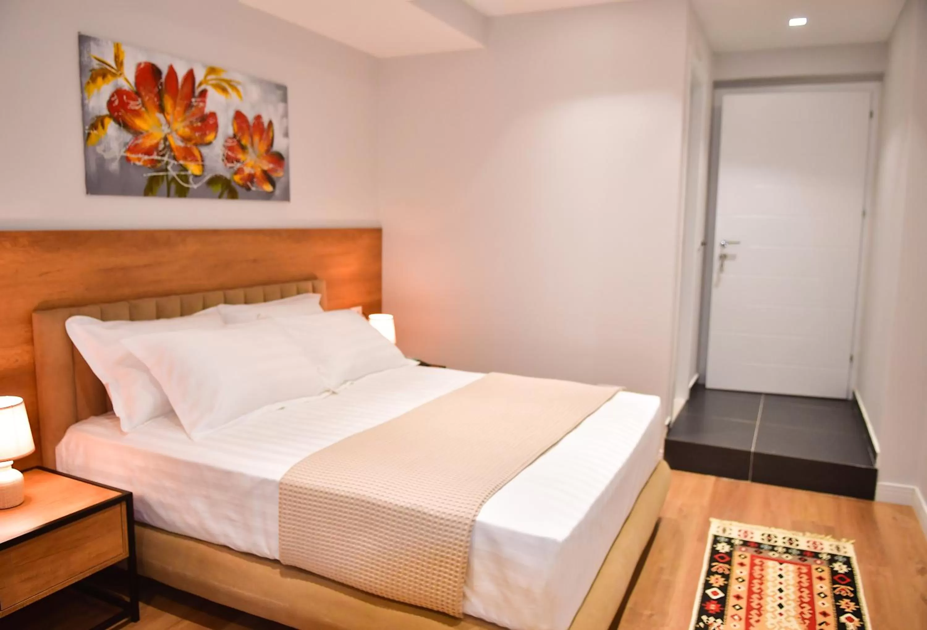 Restaurant/places to eat, Bed in 313 Villa City Center Hotel