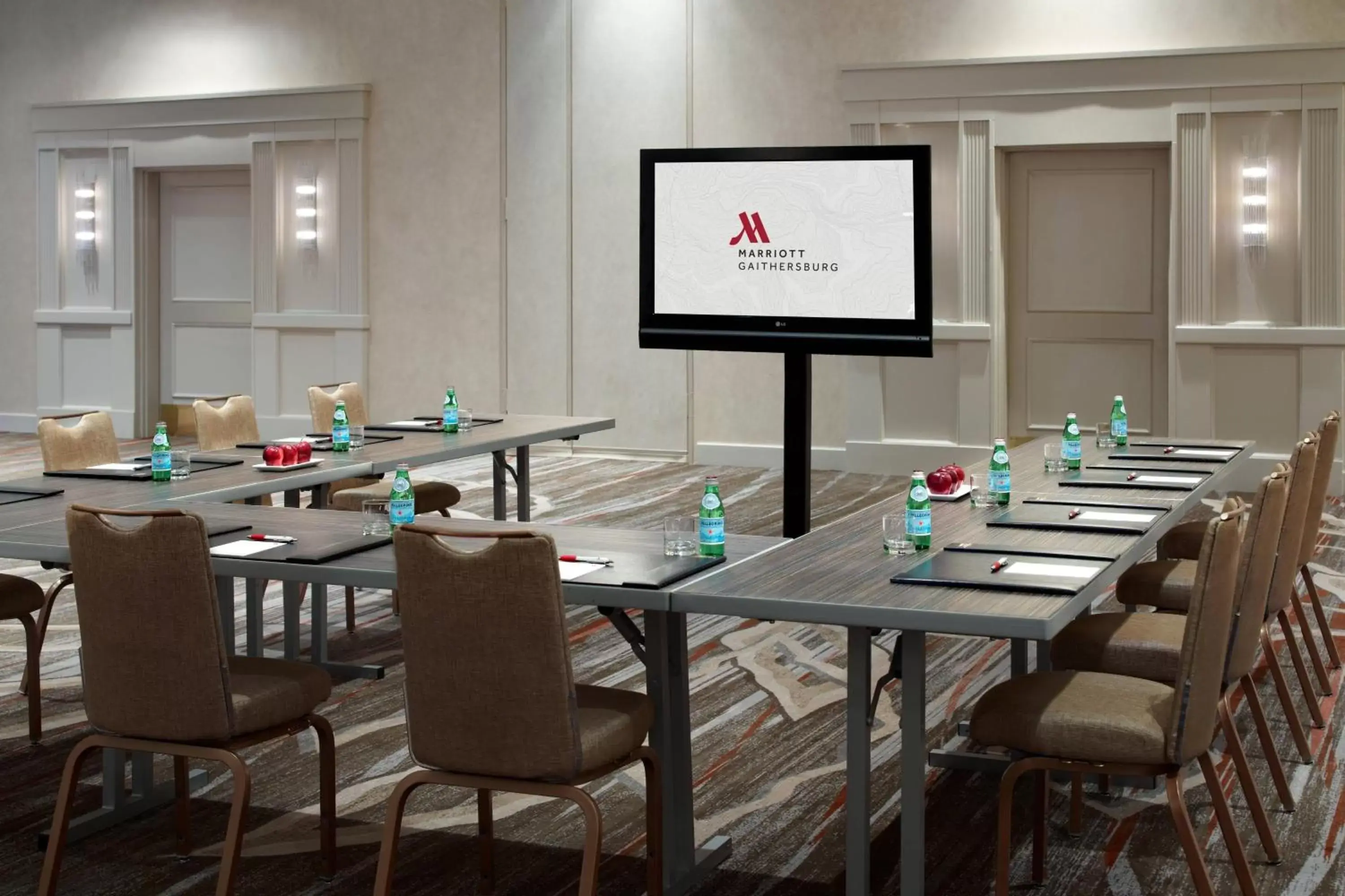 Meeting/conference room, Restaurant/Places to Eat in Gaithersburg Marriott Washingtonian Center