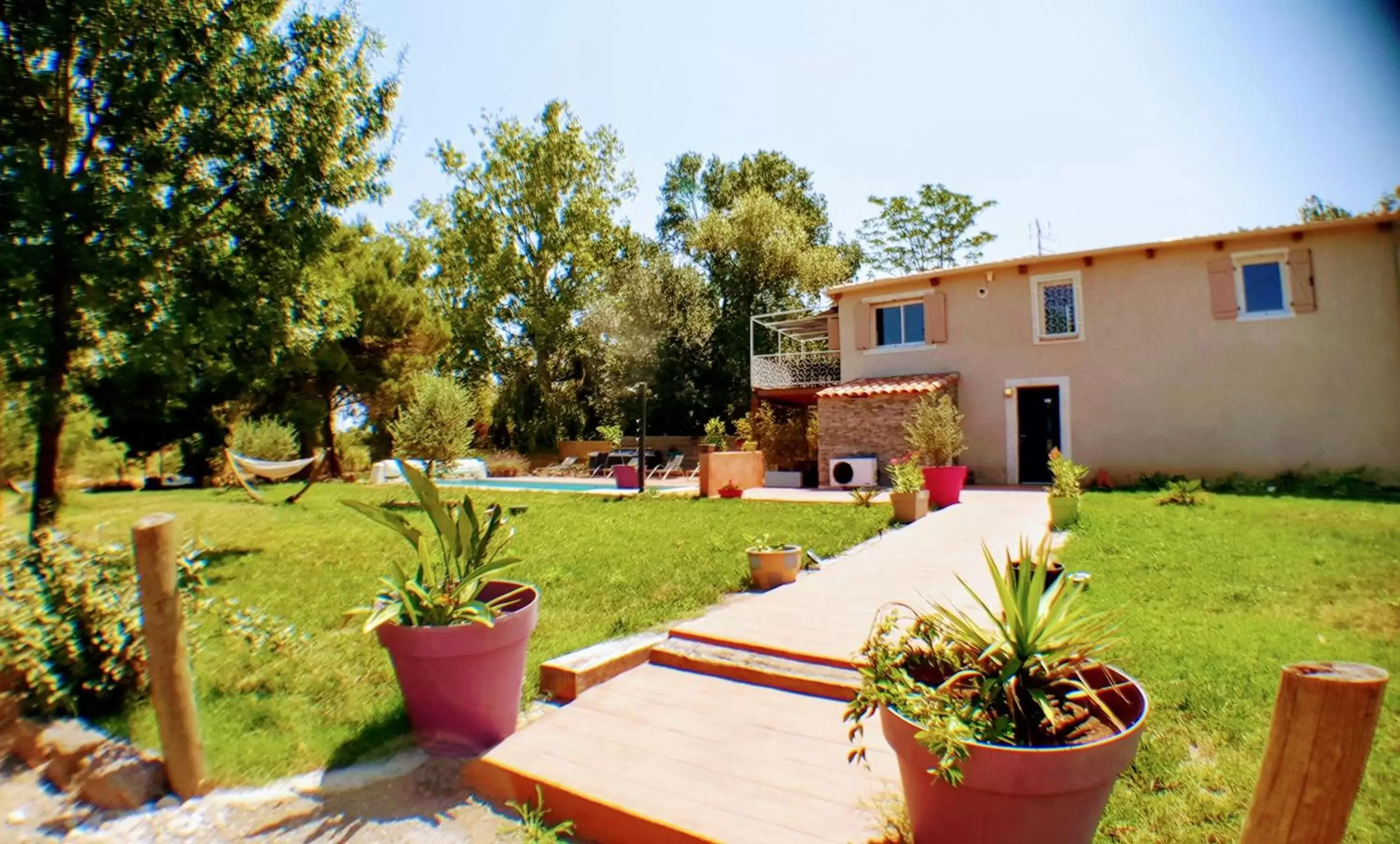 Facade/entrance, Garden in Villa Alyzea