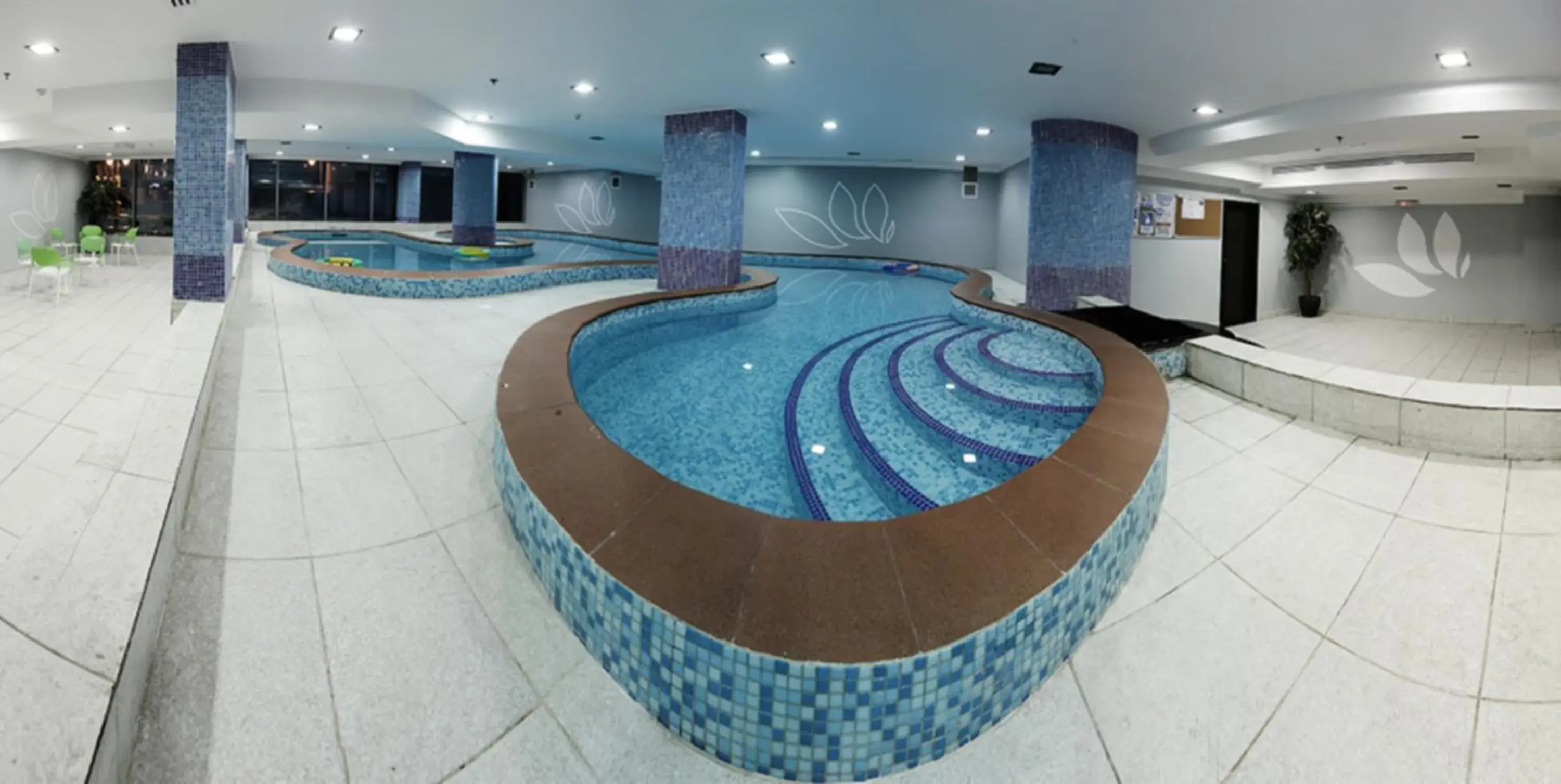 Swimming Pool in Watheer Hotel Suite