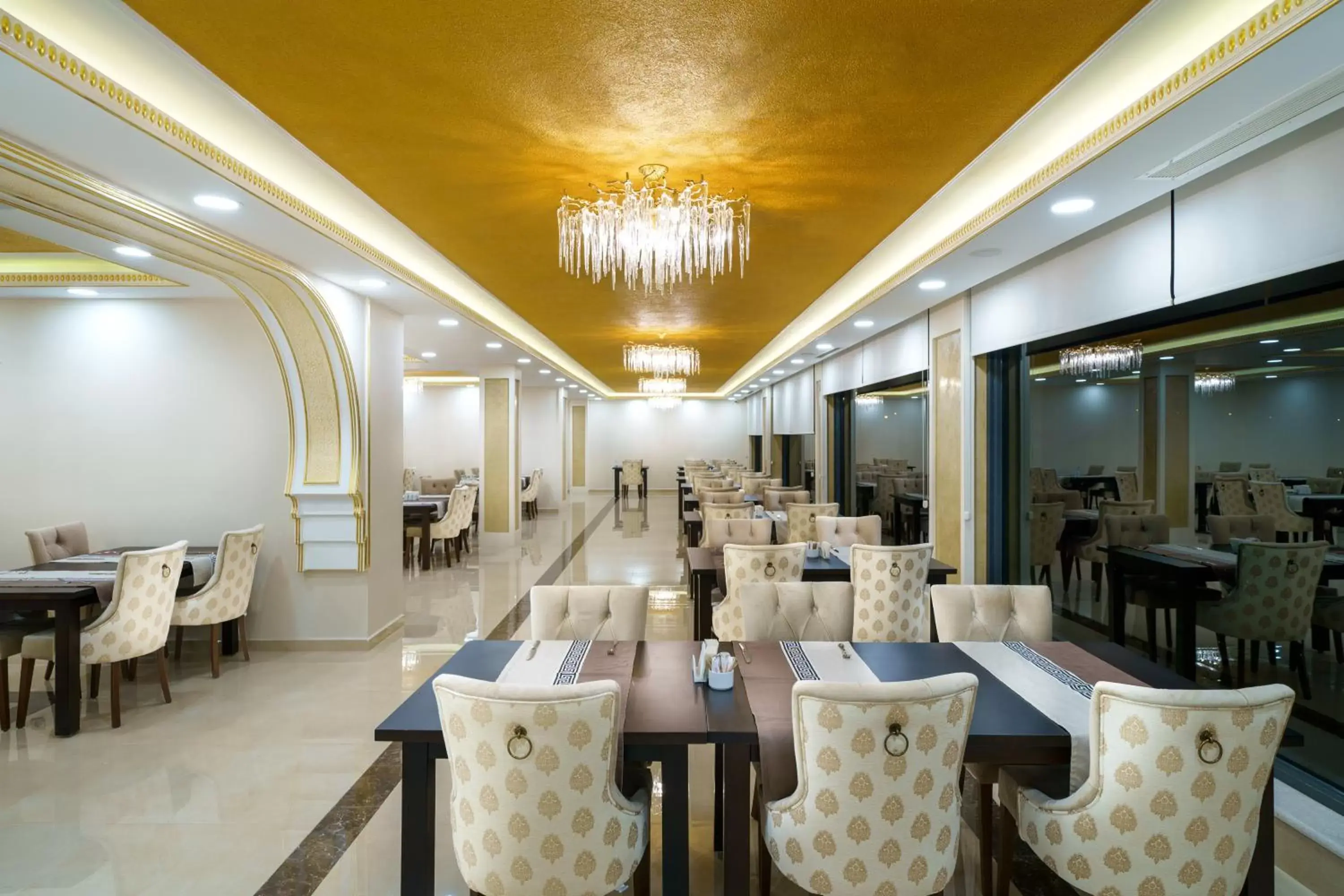 Buffet breakfast, Restaurant/Places to Eat in Ramada Plaza by Wyndham Silivri