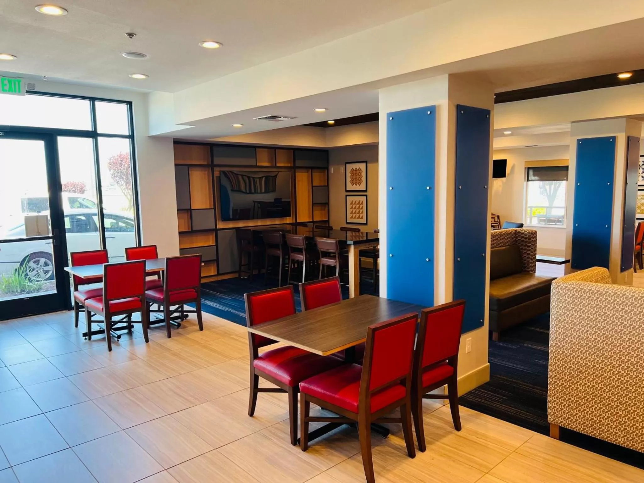 Breakfast in Holiday Inn Express & Suites Salinas by IHG