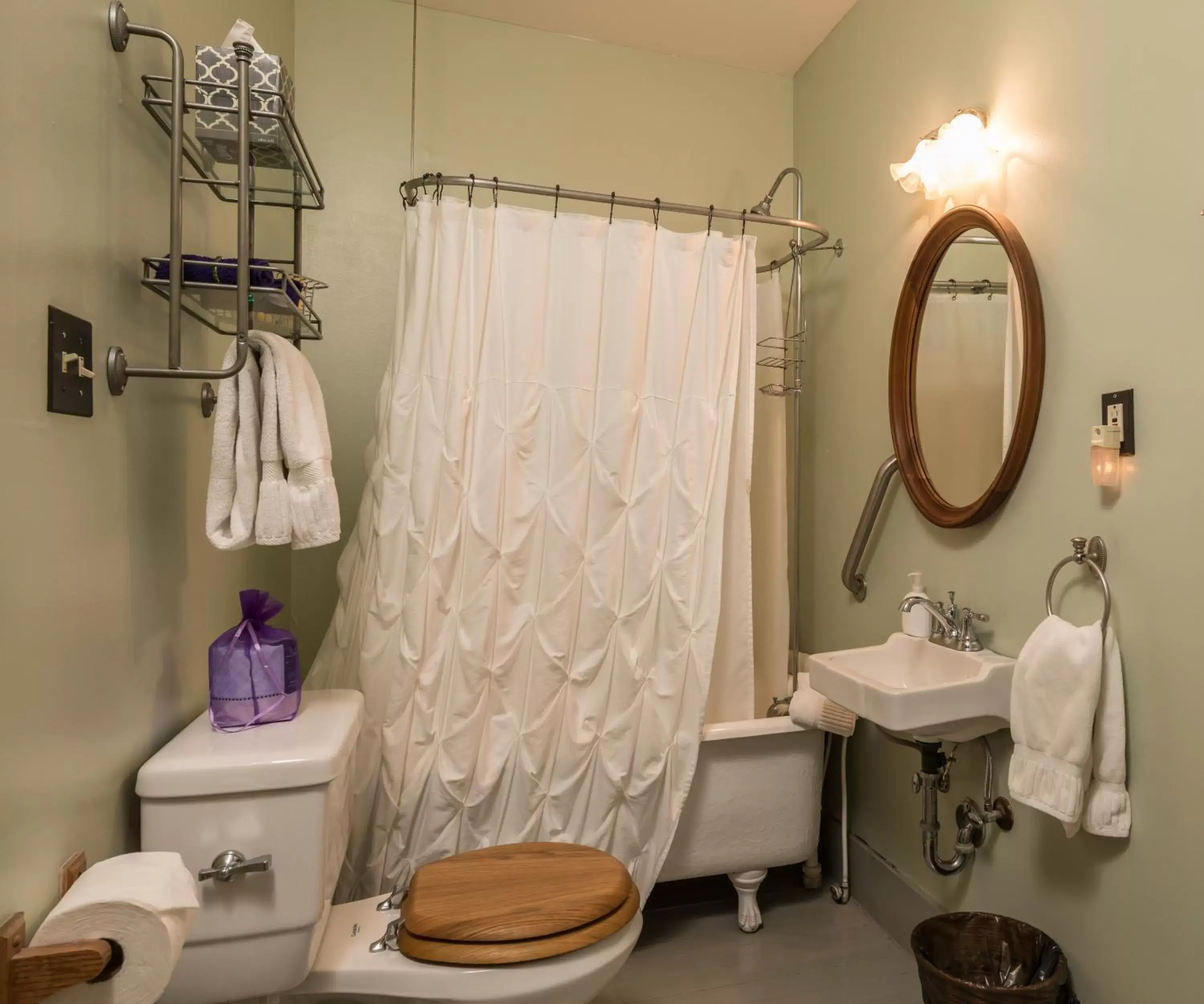 Bathroom in Carriage Way Inn Bed & Breakfast Adults Only - 21 years old and up