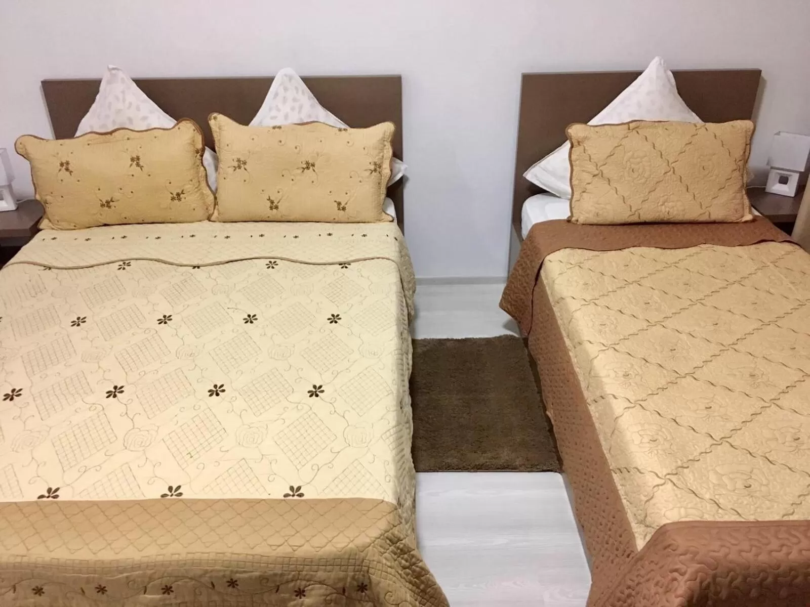 Bed in FAST Airport Accomodation