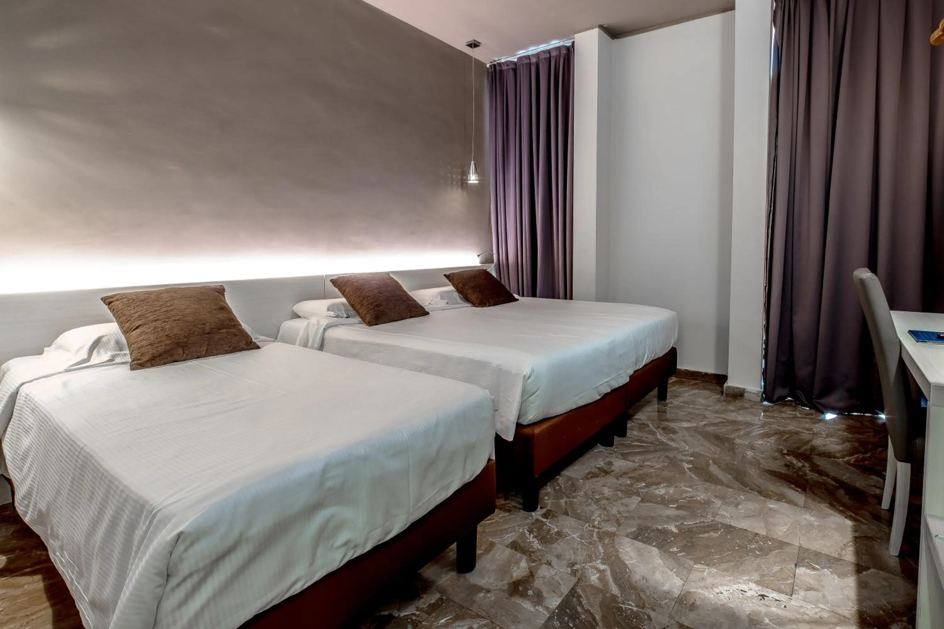 Photo of the whole room, Bed in Canova Hotel