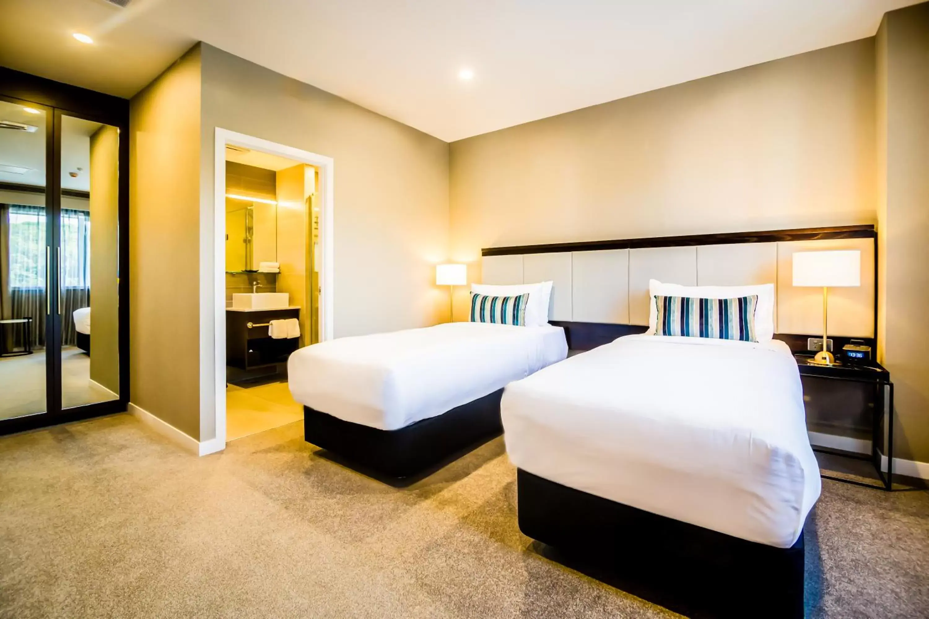 Photo of the whole room, Bed in The Sebel Auckland Manukau