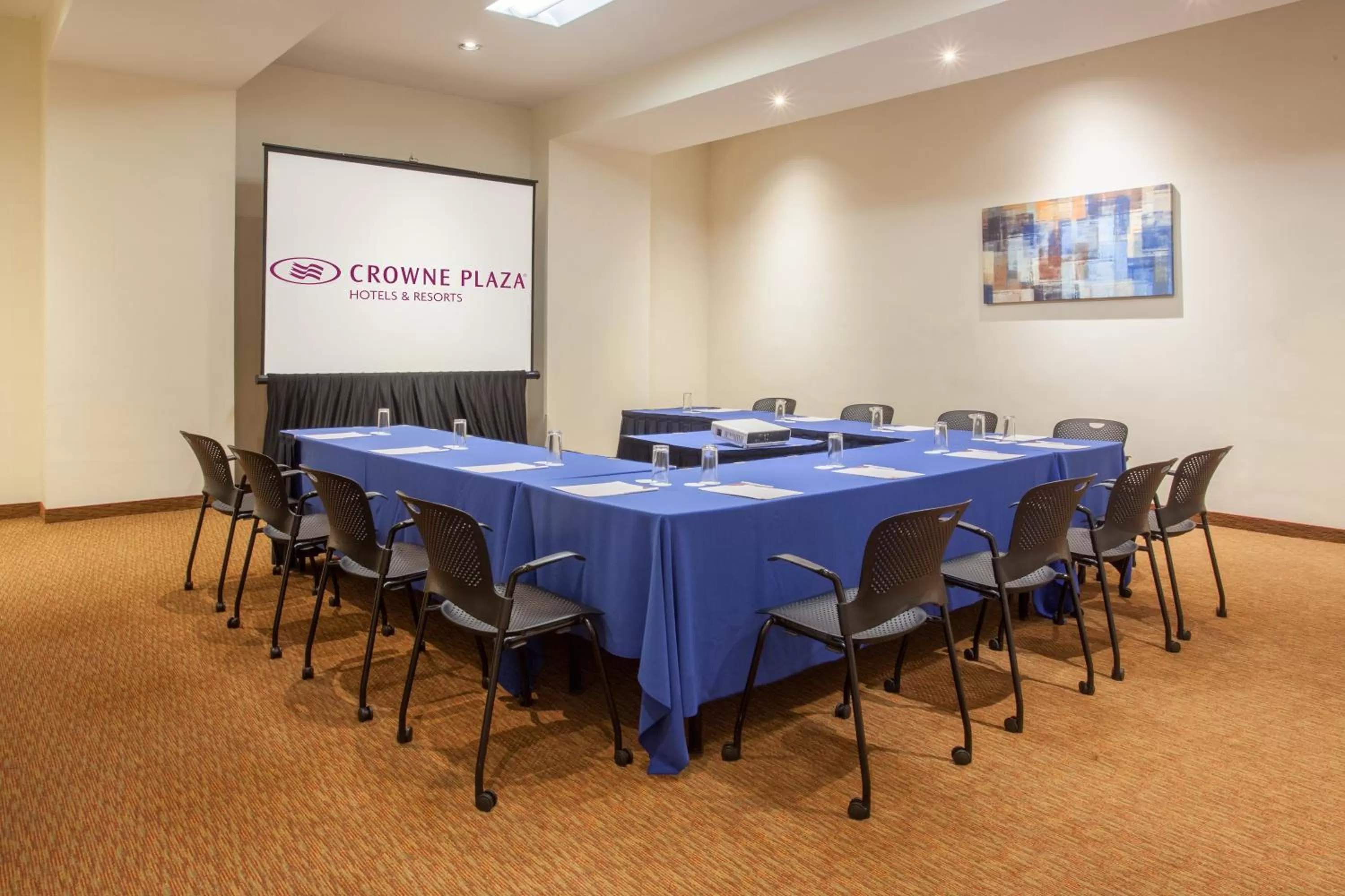 Meeting/conference room in Crowne Plaza Monterrey Aeropuerto by IHG