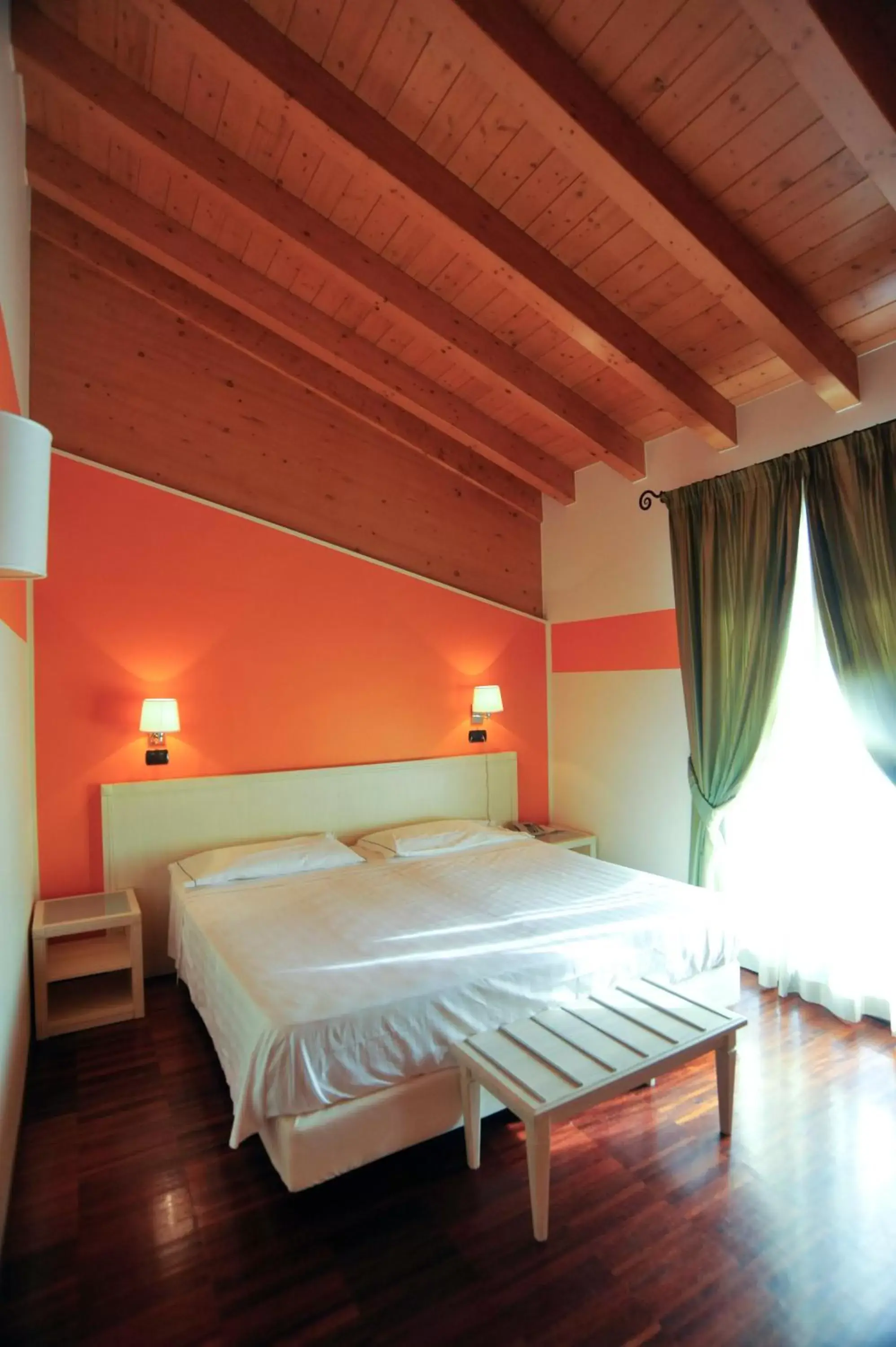 Double or Twin Room with Lake View in Hotel Ristorante Vecchia Riva