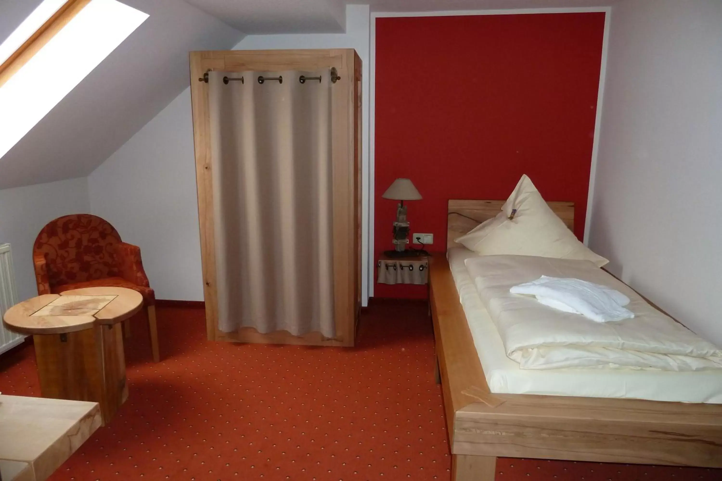 Bedroom, Bed in Hotel Goldener Stern