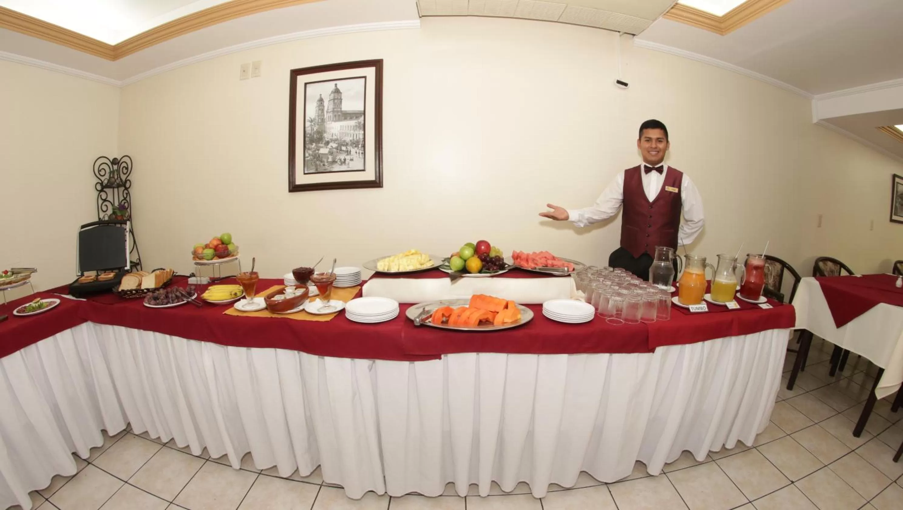 Restaurant/places to eat in House Inn Apart Hotel