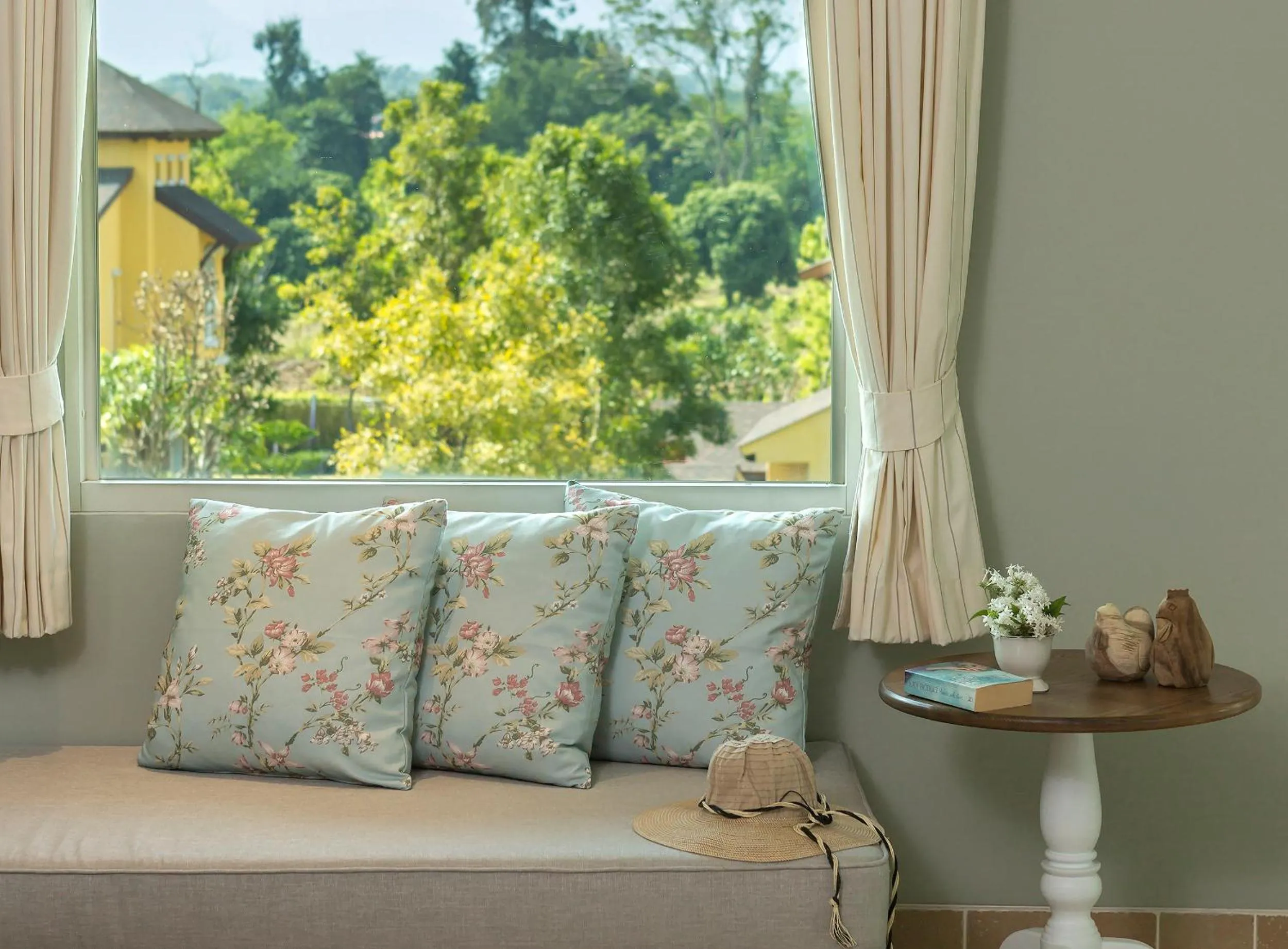 Seating area in U Khao Yai