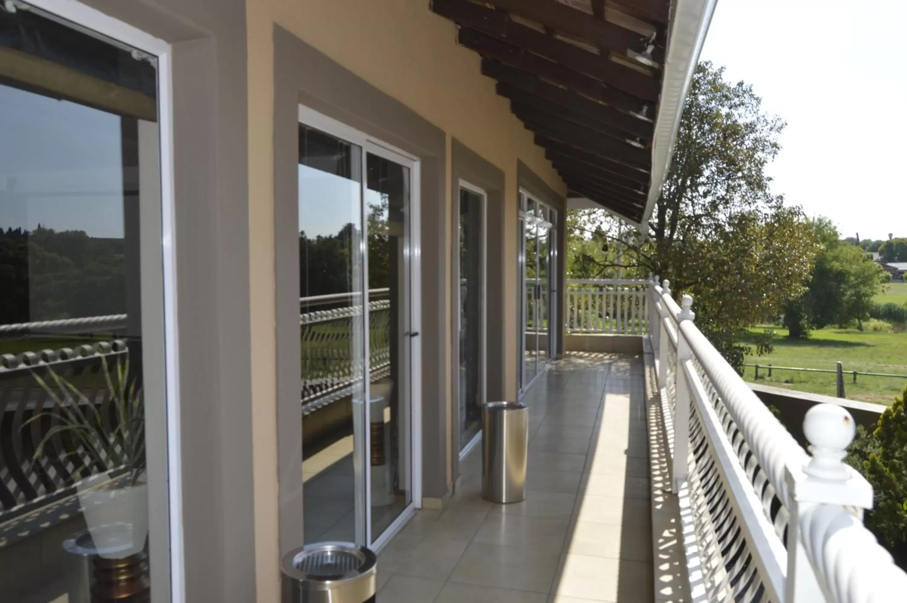 Bird's eye view, Patio/Outdoor Area in Lakeview Boutique Hotel & Conference Center