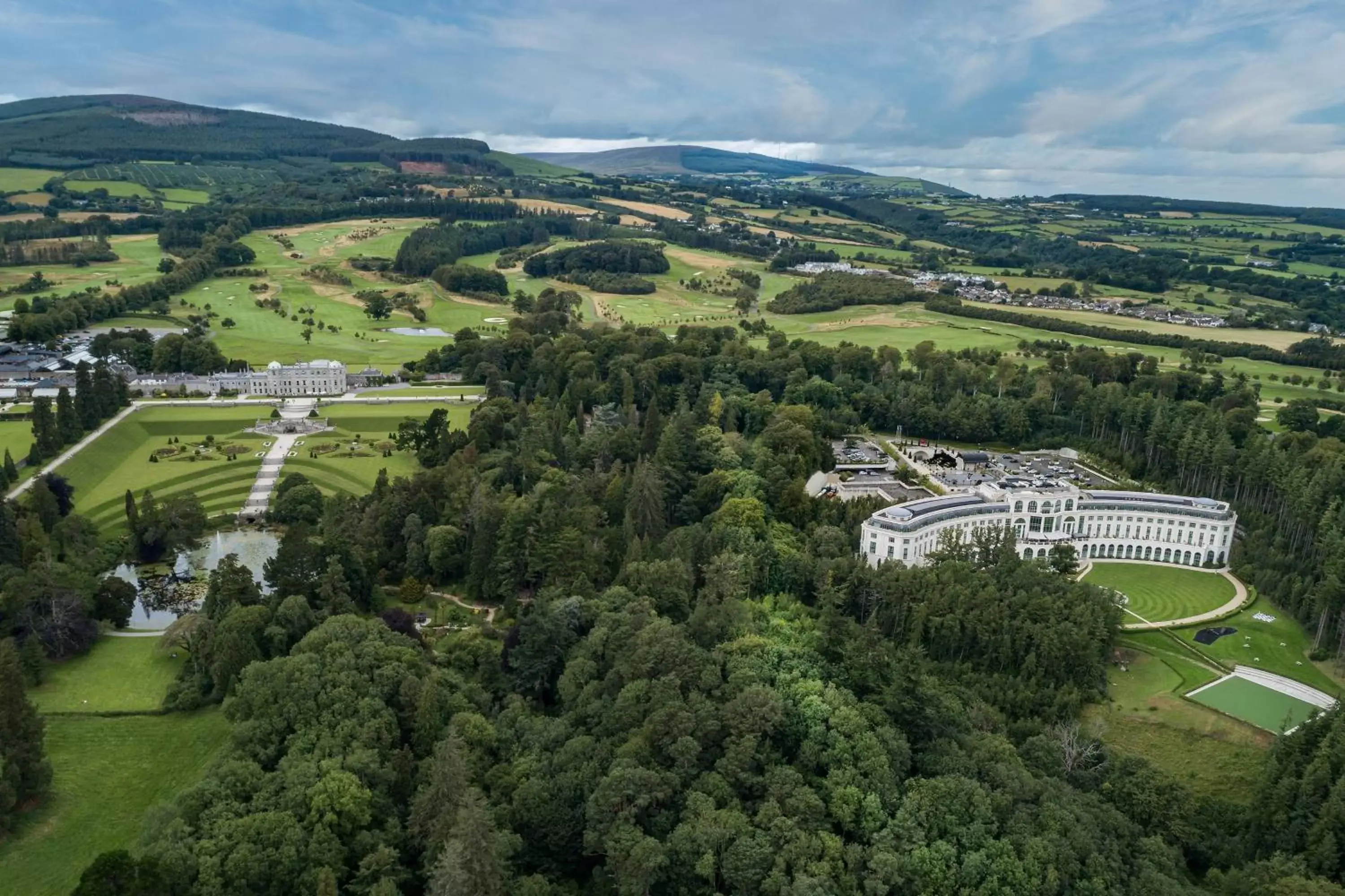 Property building, Bird's-eye View in Powerscourt Hotel, Autograph Collection