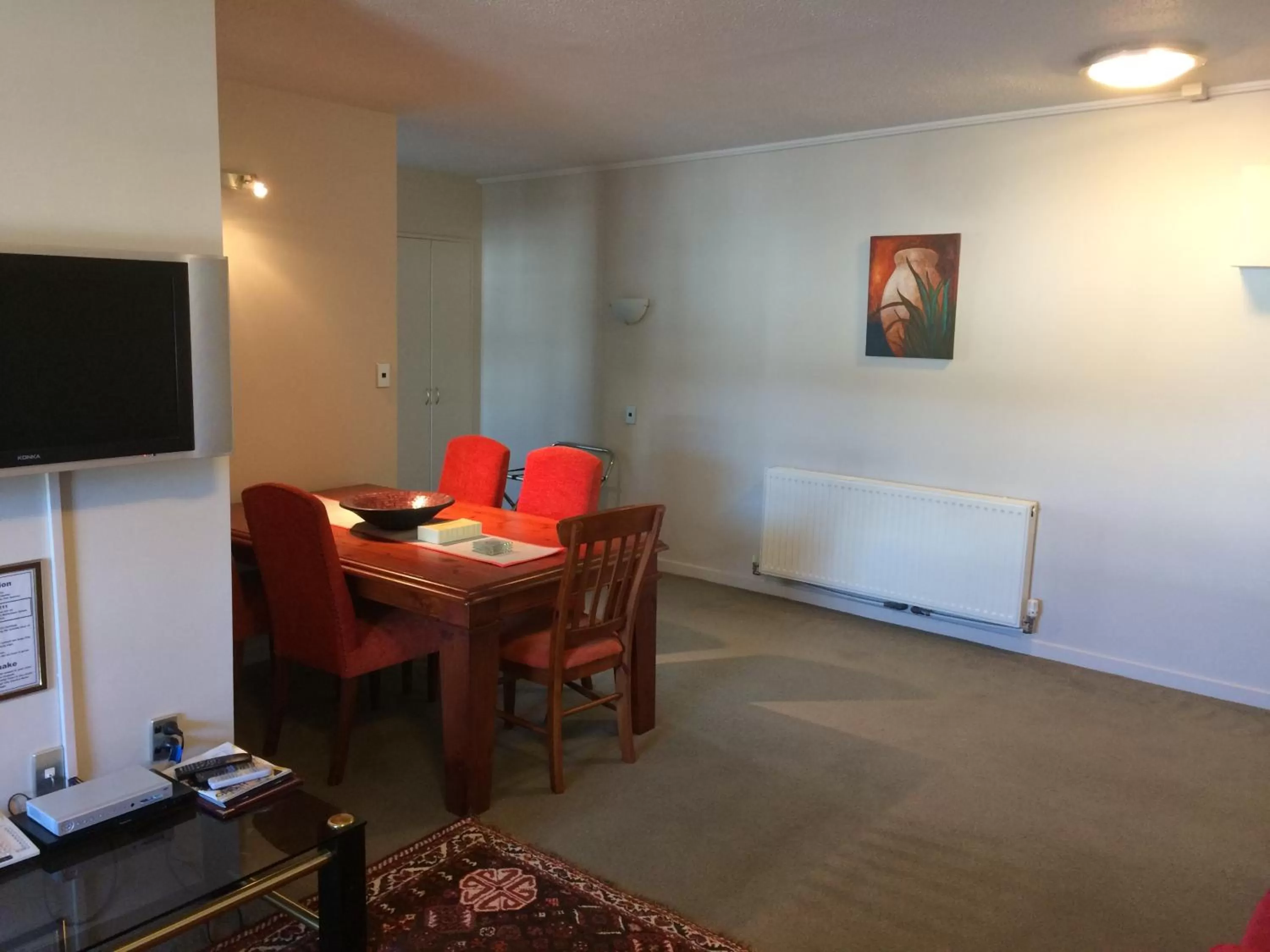 Seating area in City Central Motel Apartments