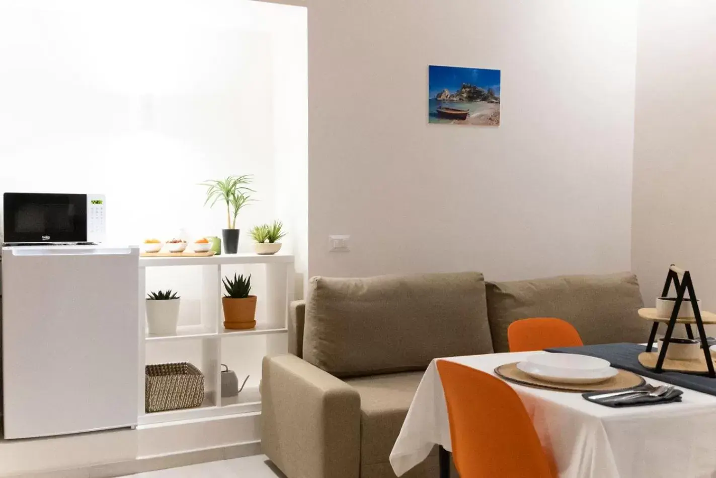 Kitchen or kitchenette, Seating Area in Open Sicily Homes - Guascone Residence - Self Check-in