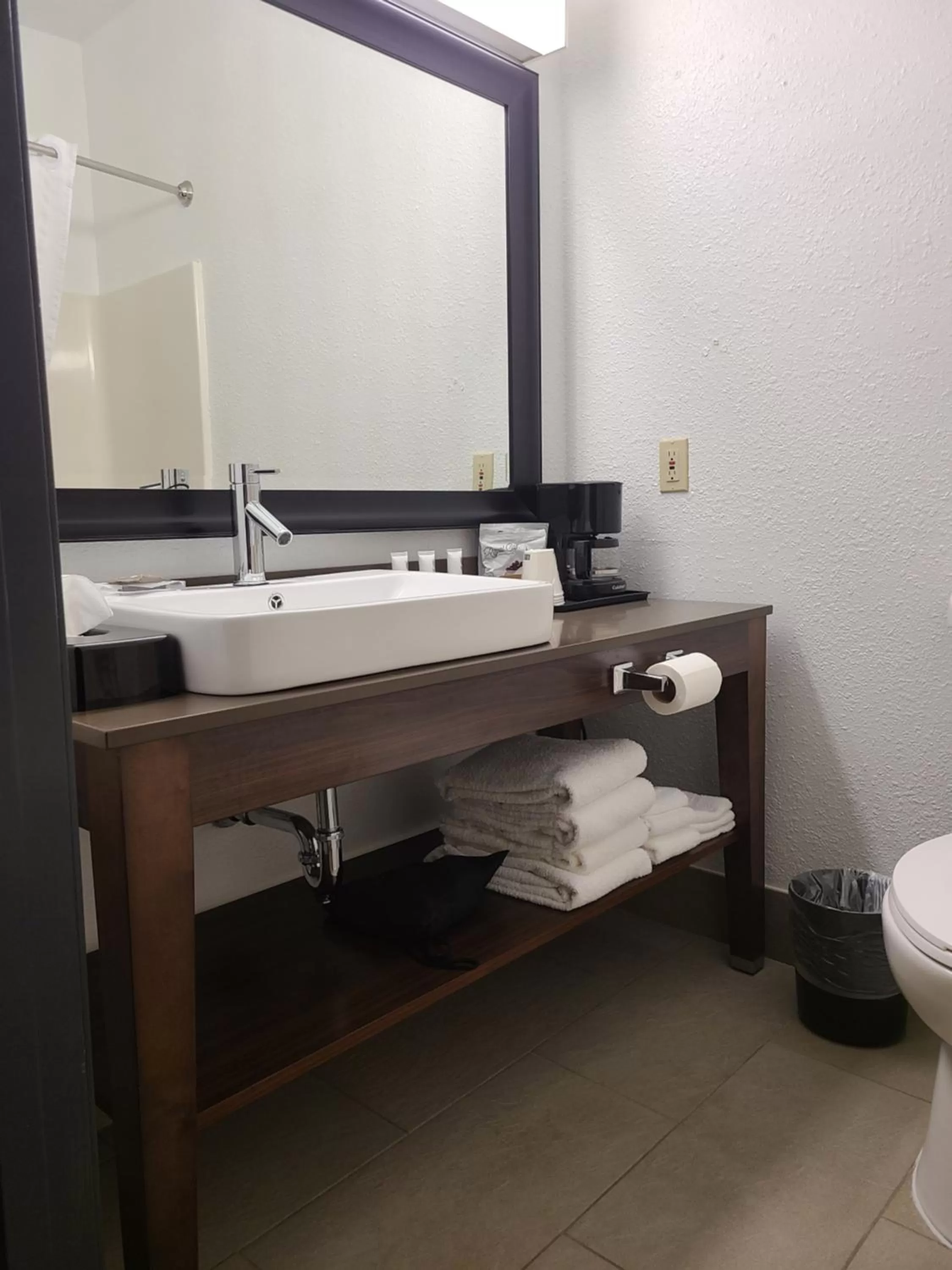 AmericInn by Wyndham, Galesburg, IL