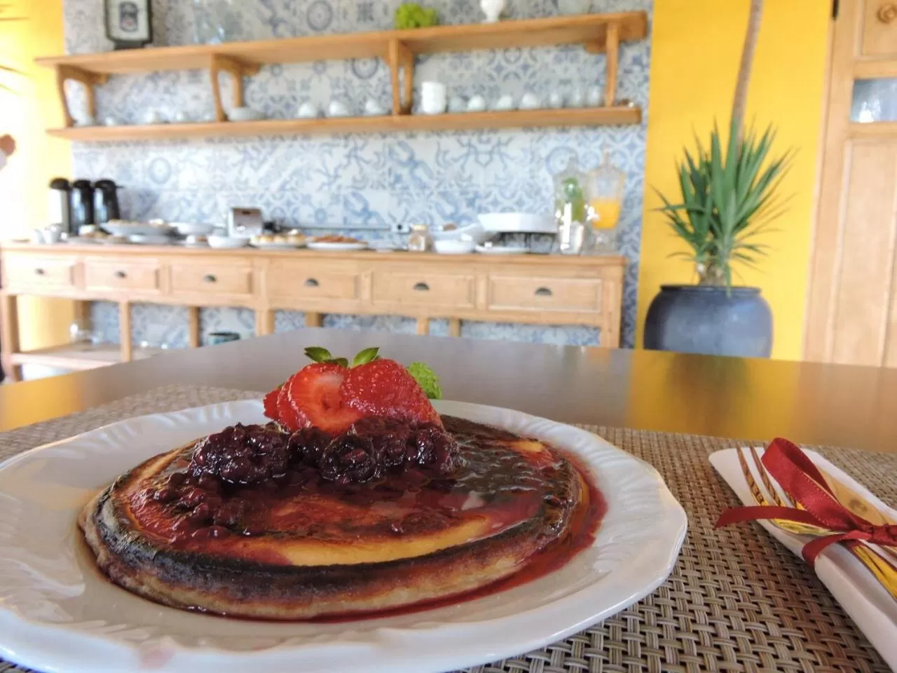 Buffet breakfast in Pousada Santa Thereza