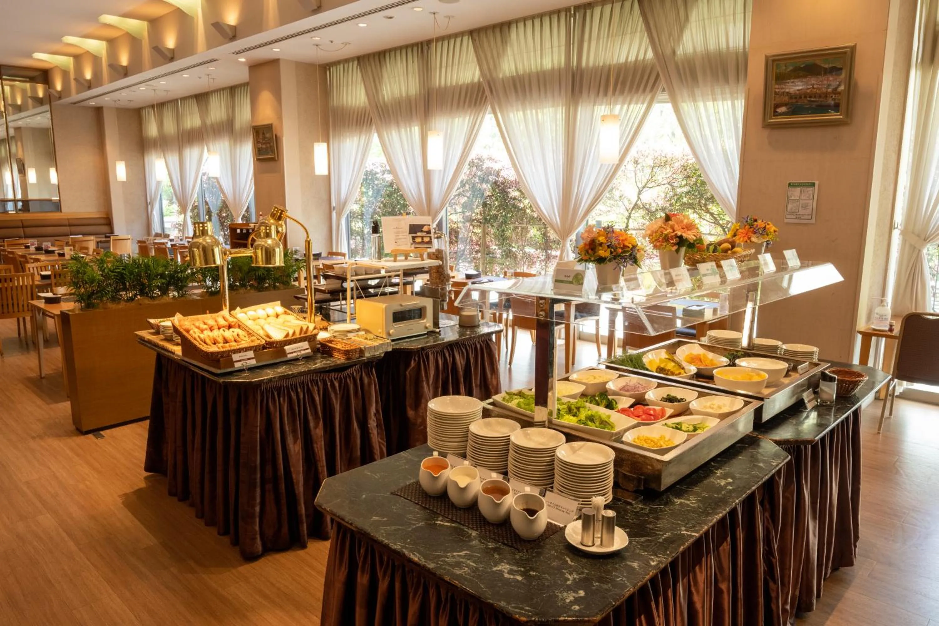 Buffet breakfast in Toshi Center Hotel
