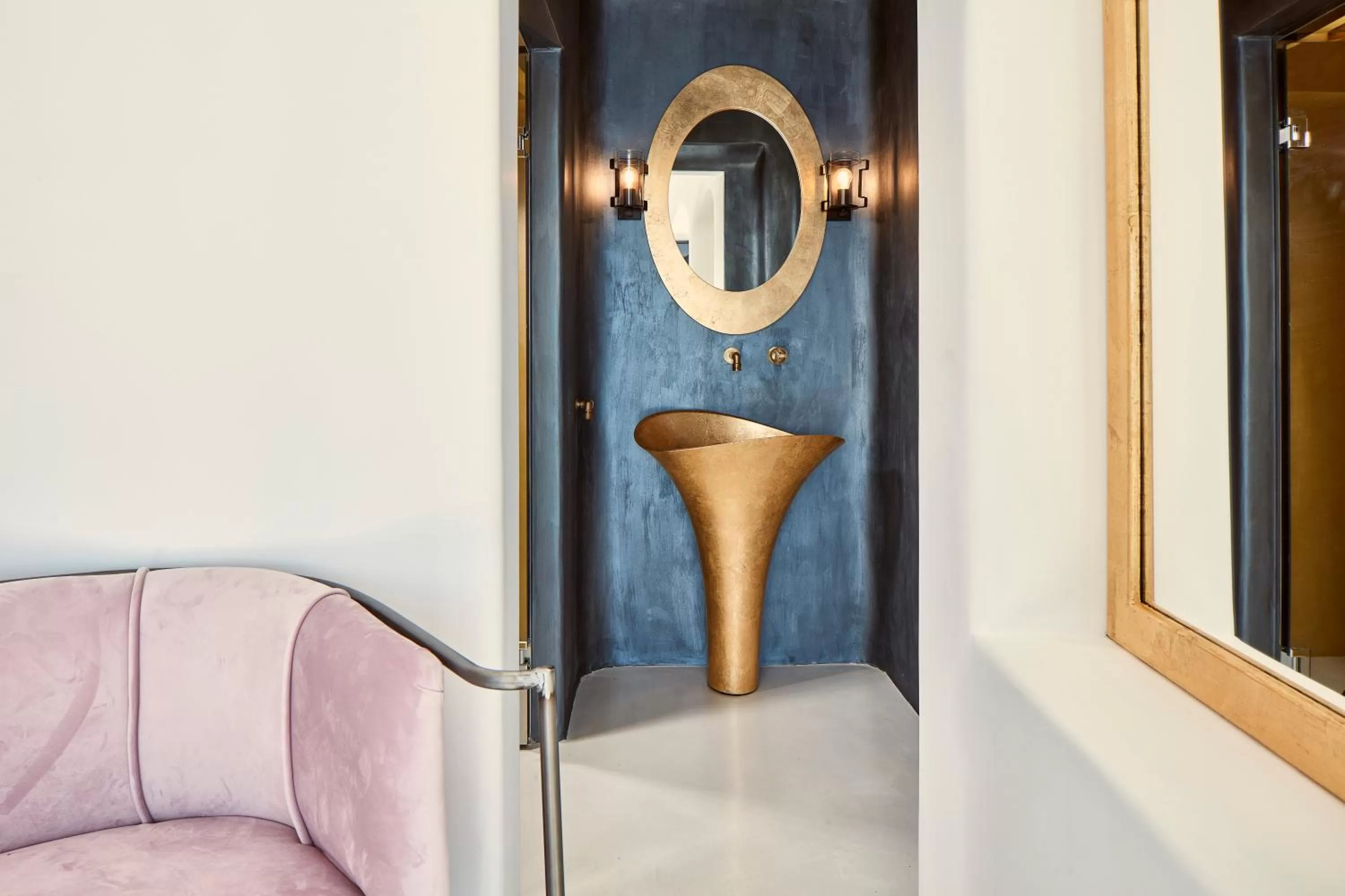 Bathroom in Homeric Poems