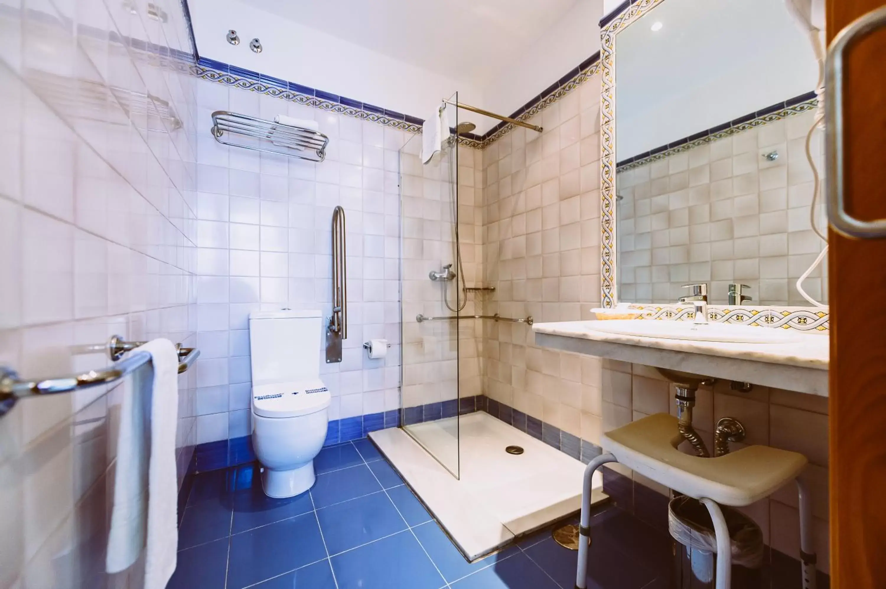 Bathroom in Basic Hotel Doña Manuela