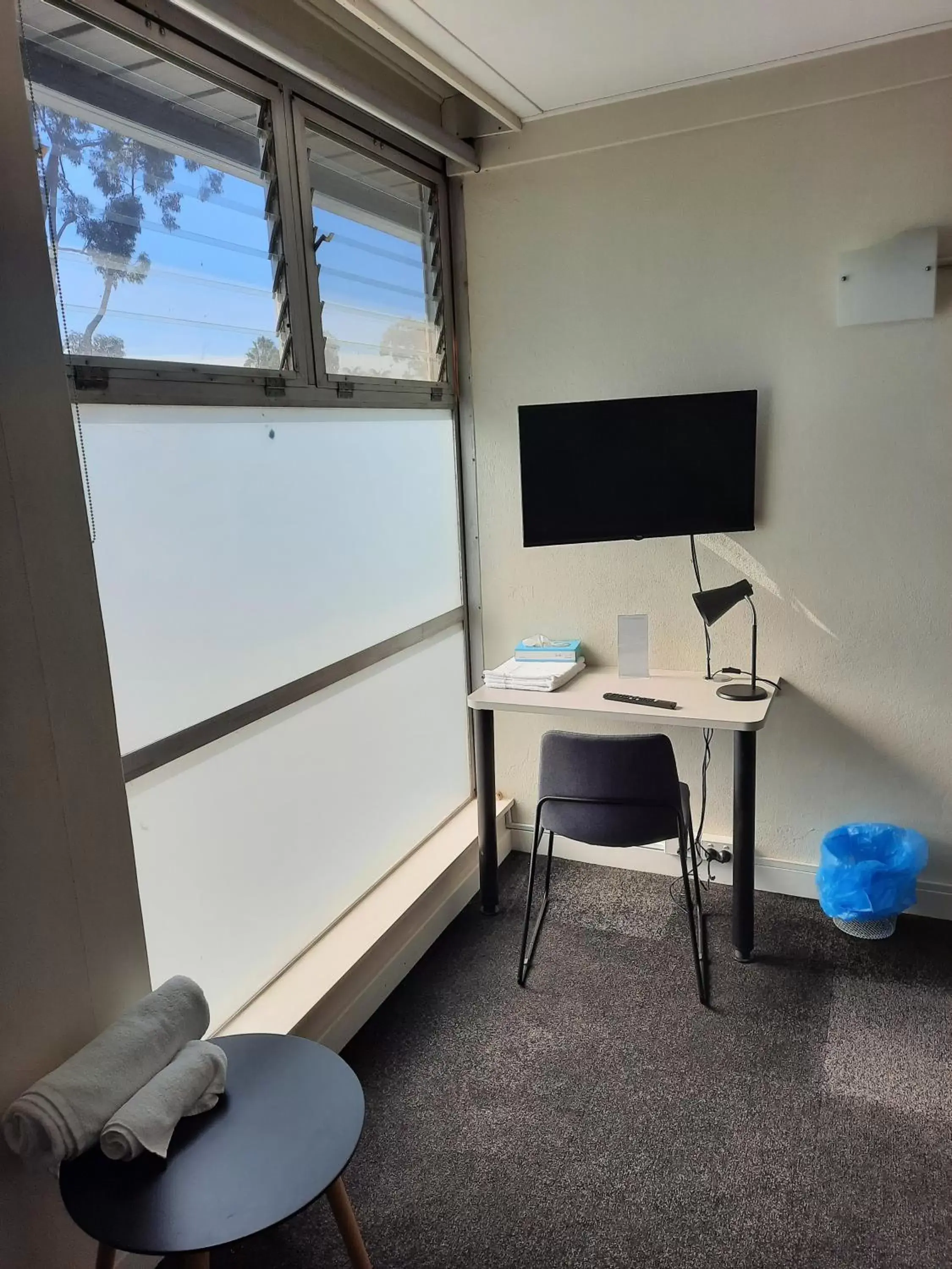 Family Room with Bathroom in Doonside Hotel Family Room with Bathroom in Doonside Hotel
