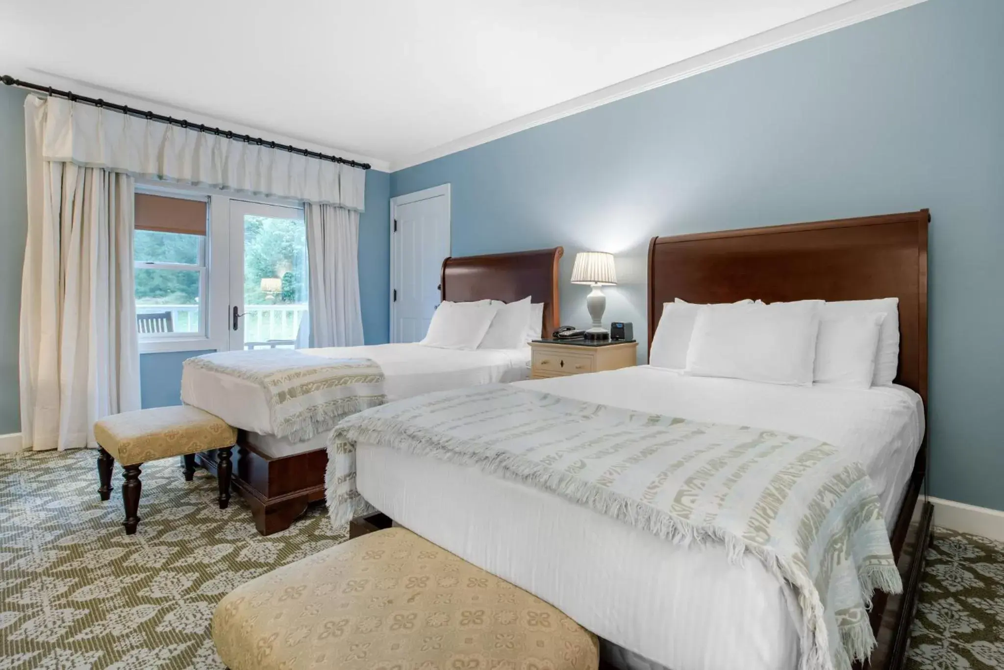 Photo of the whole room, Bed in Omni Bedford Springs Resort